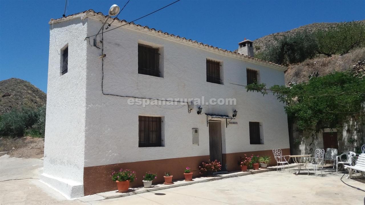 Hus i Arboleas, Almeria, Spanien 4 sovrum, 183 kvm. Nr. 184125