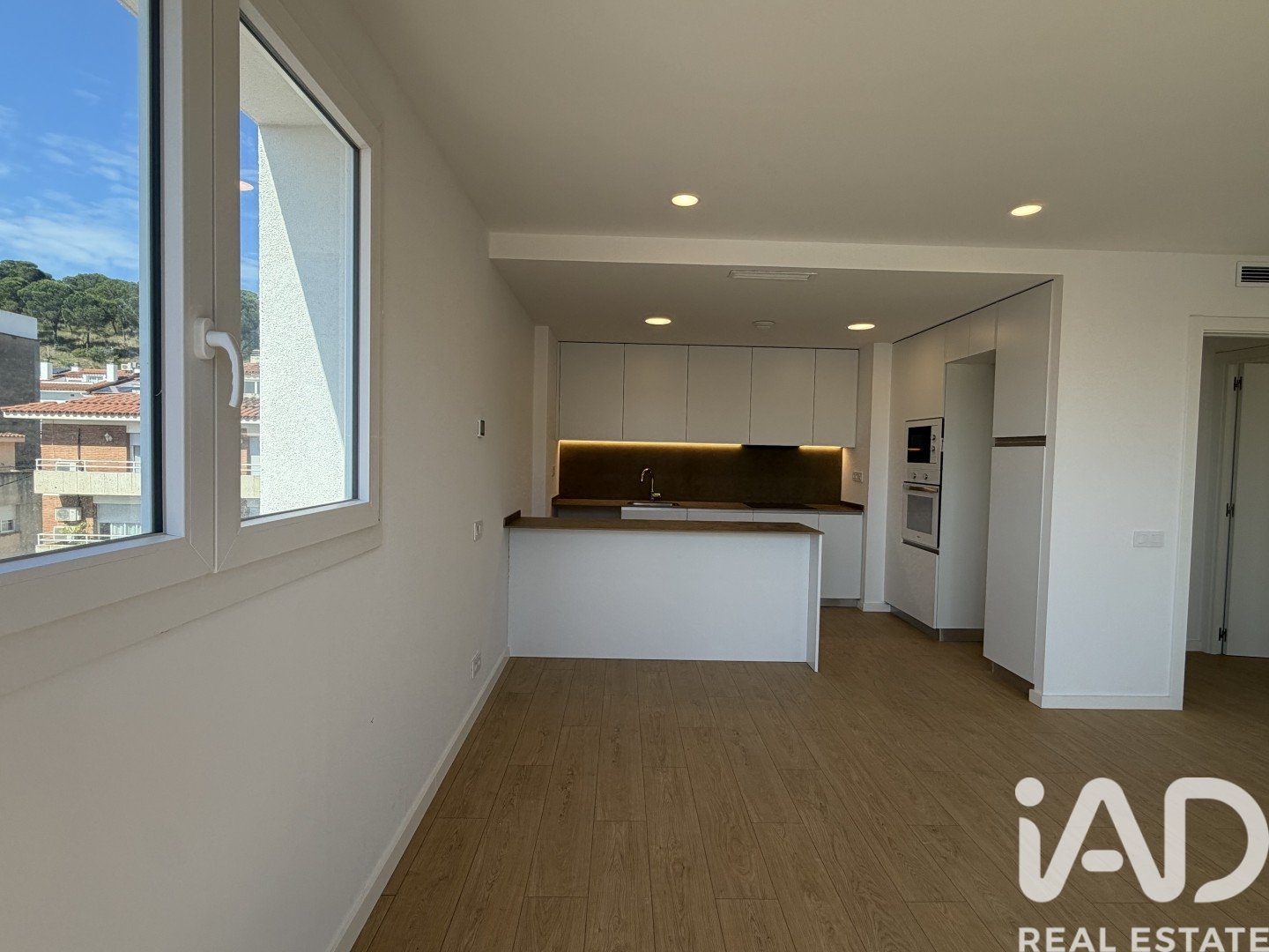 Apartment in Canet de Mar, Barcelona, Spain 3 bedrooms, 95 sq.m. No. 194391