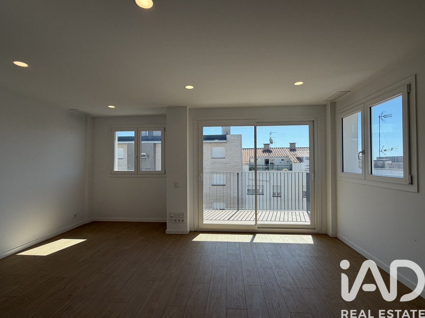 Apartment in Canet de Mar, Barcelona, Spain 3 bedrooms, 95 sq.m. No. 194391