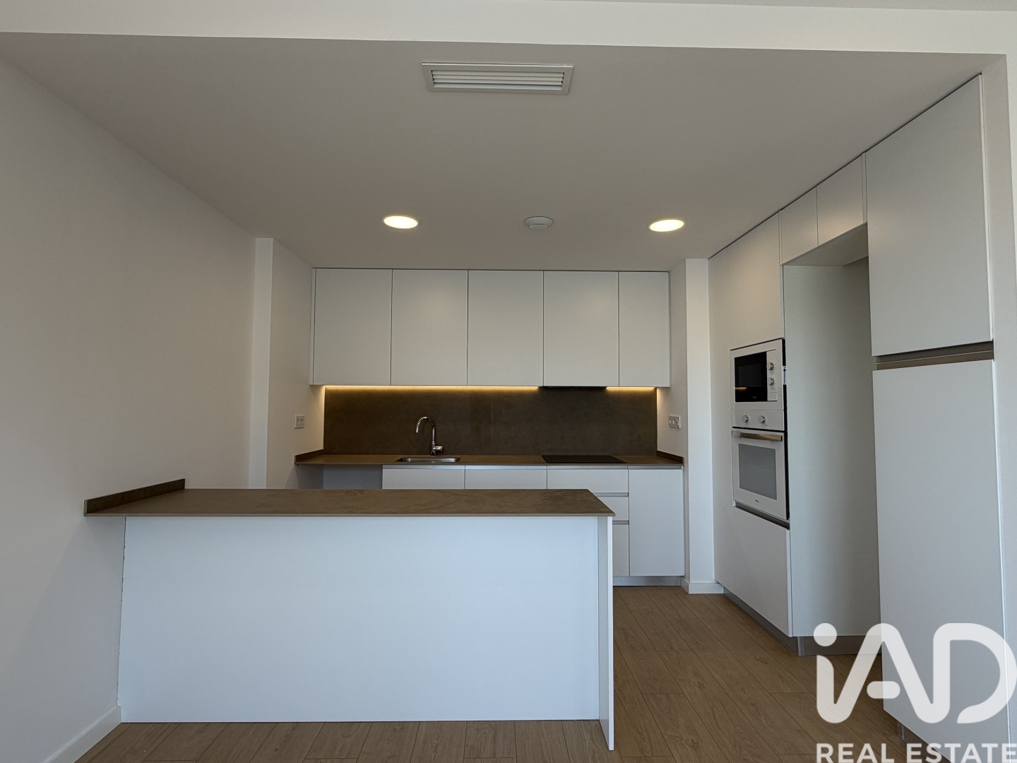 Apartment in Canet de Mar, Barcelona, Spain 3 bedrooms, 95 sq.m. No. 194391