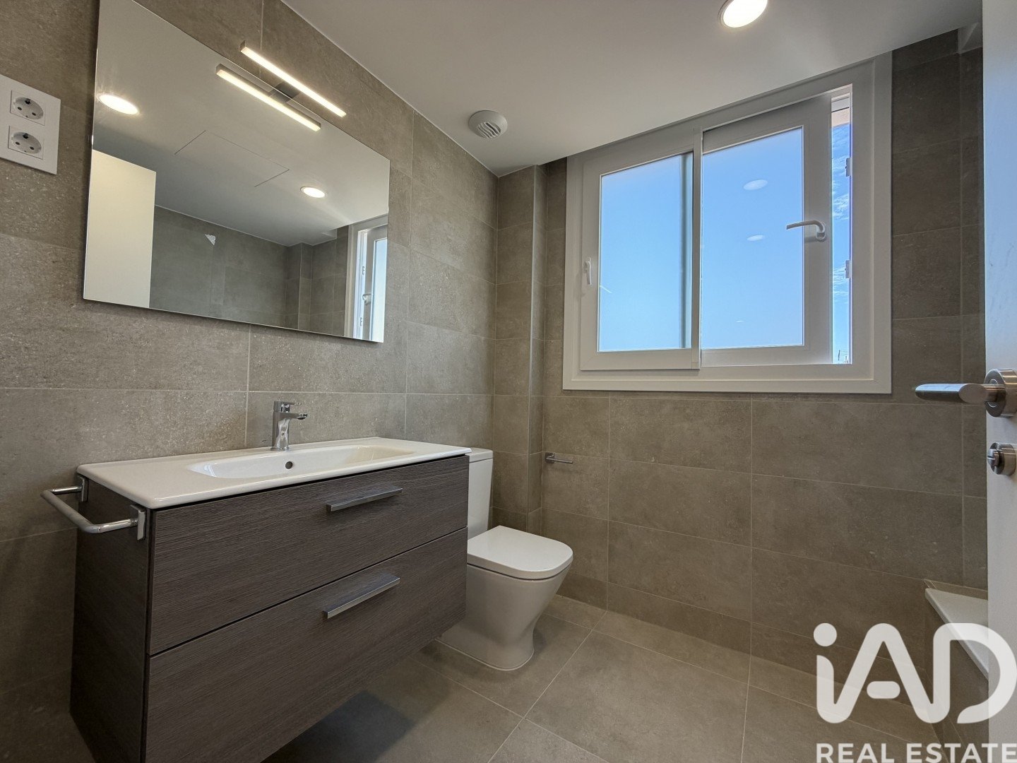 Apartment in Canet de Mar, Barcelona, Spain 3 bedrooms, 95 sq.m. No. 194391