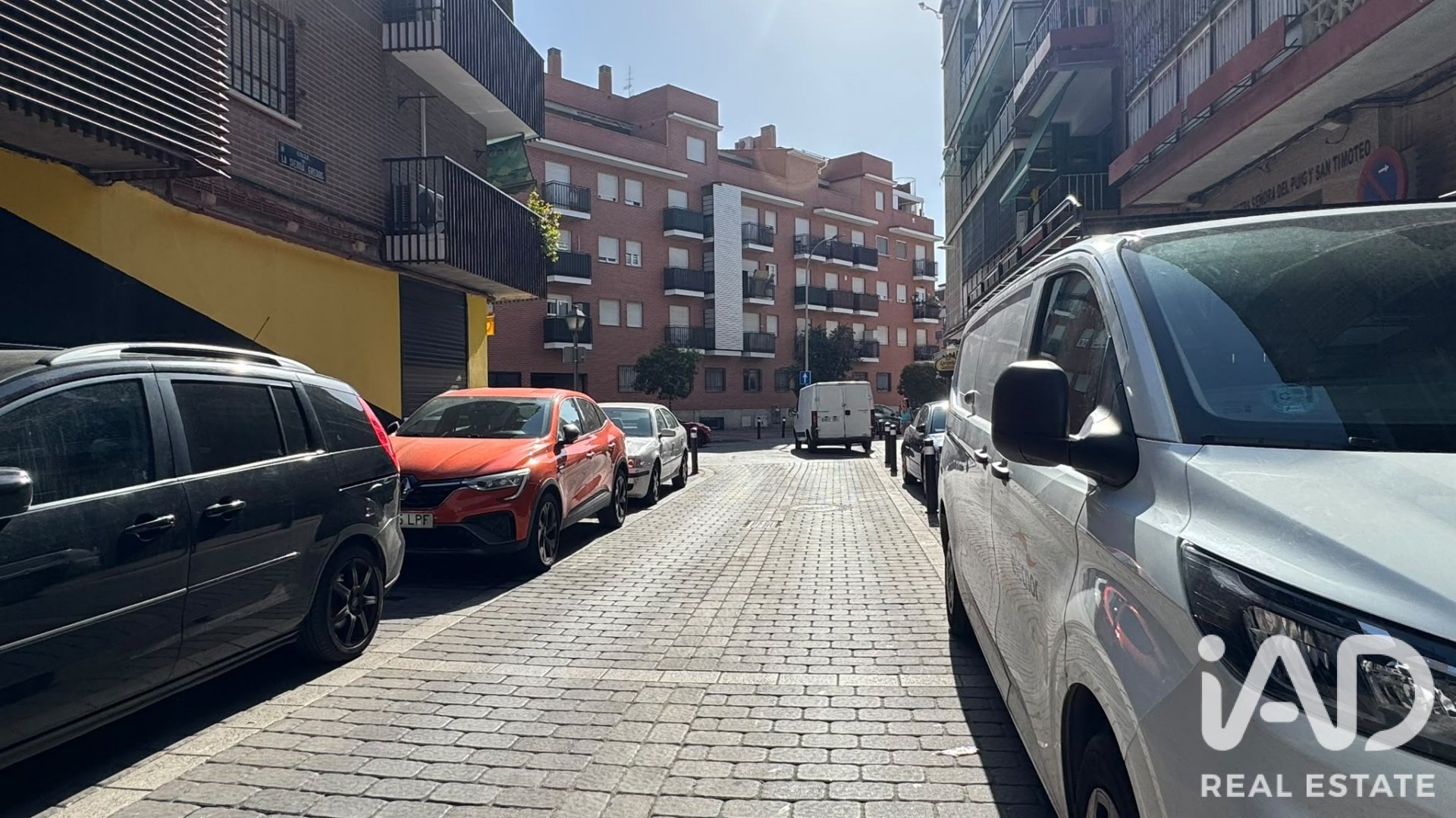 Garāža Madrid, Spānijā 10 m2 Nr. 194394