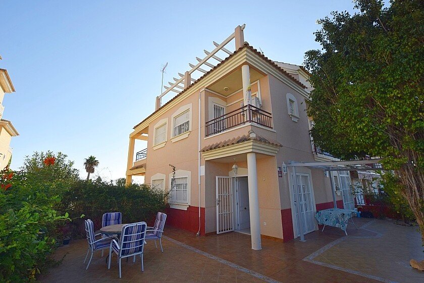Villa a La Florida, Alicante, Spagna 3 camere da letto, 107 mq. N° 69778