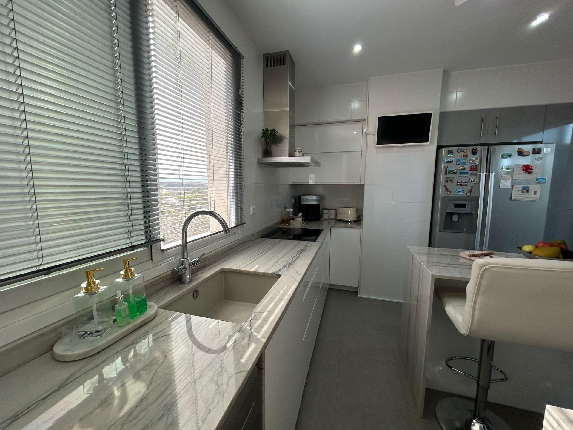 Kattohuoneisto Finestrat, Alicante, Espanja 3 makuuhuonetta, 172 m2 No. 165565