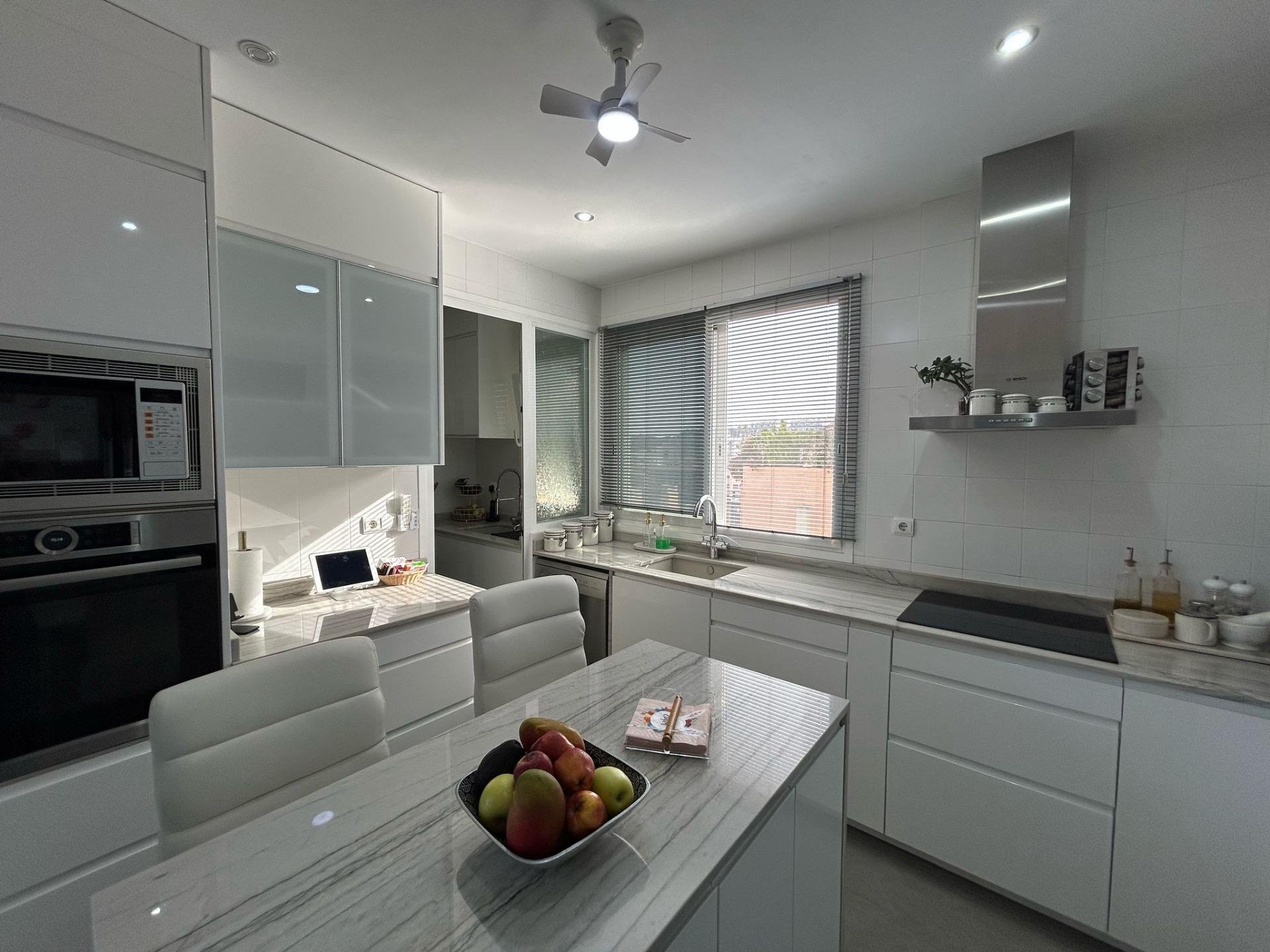 Kattohuoneisto Finestrat, Alicante, Espanja 3 makuuhuonetta, 172 m2 No. 165565