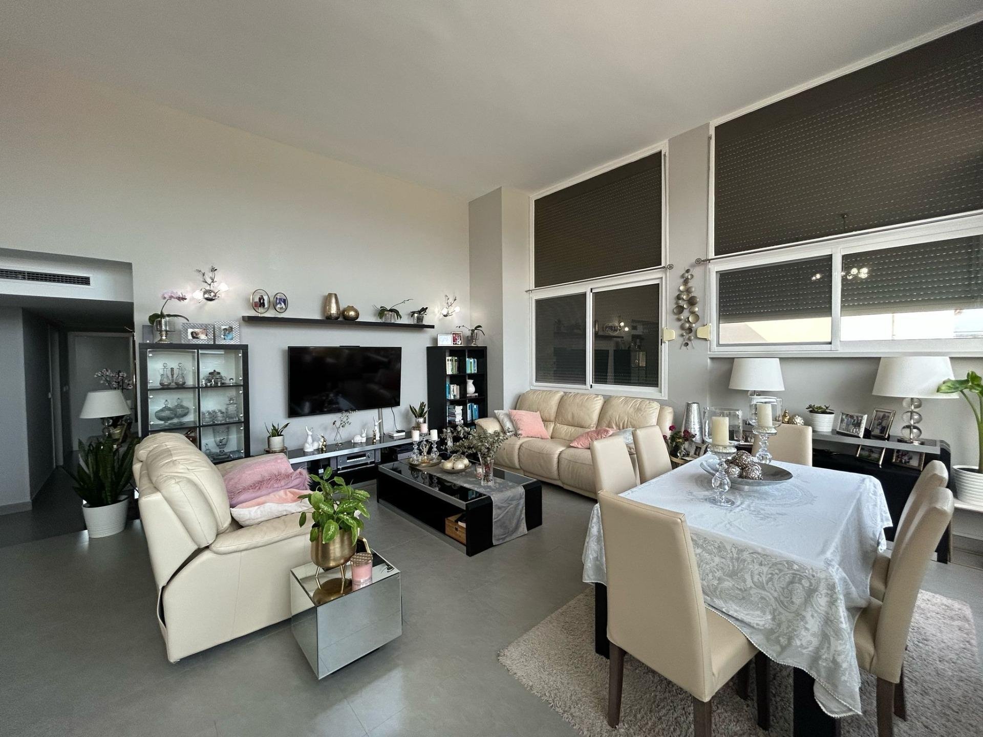 Kattohuoneisto Finestrat, Alicante, Espanja 3 makuuhuonetta, 172 m2 No. 165565
