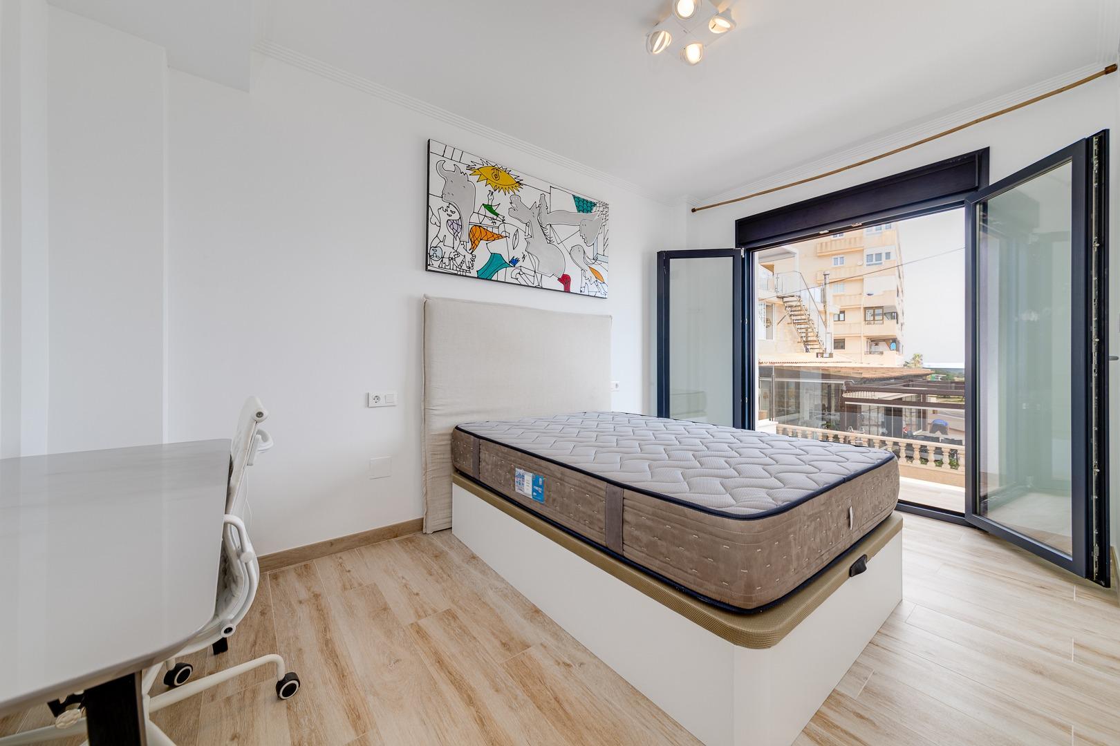 Villa en Torrevieja, Alicante, España 210 m2 No. 165568