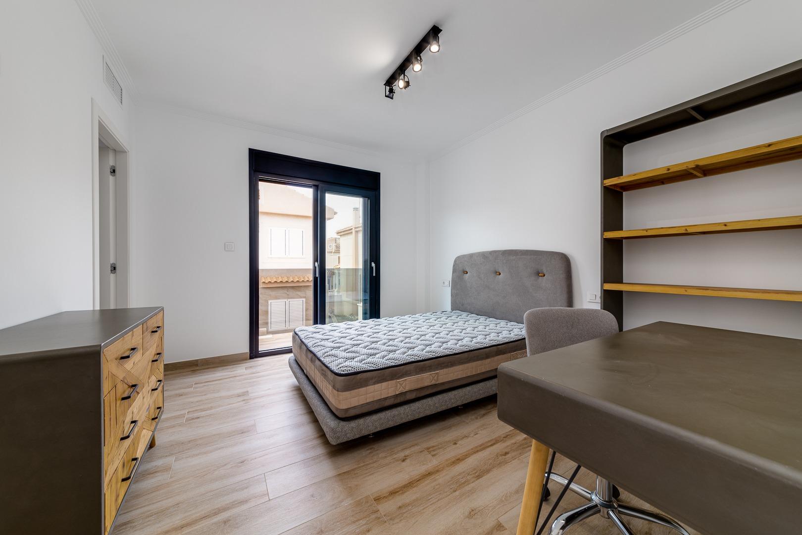 Villa en Torrevieja, Alicante, España 210 m2 No. 165568