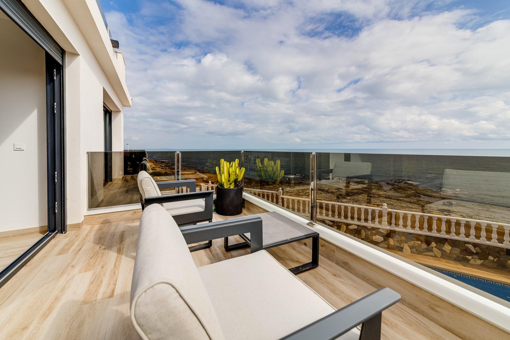 Villa en Torrevieja, Alicante, España 210 m2 No. 165568