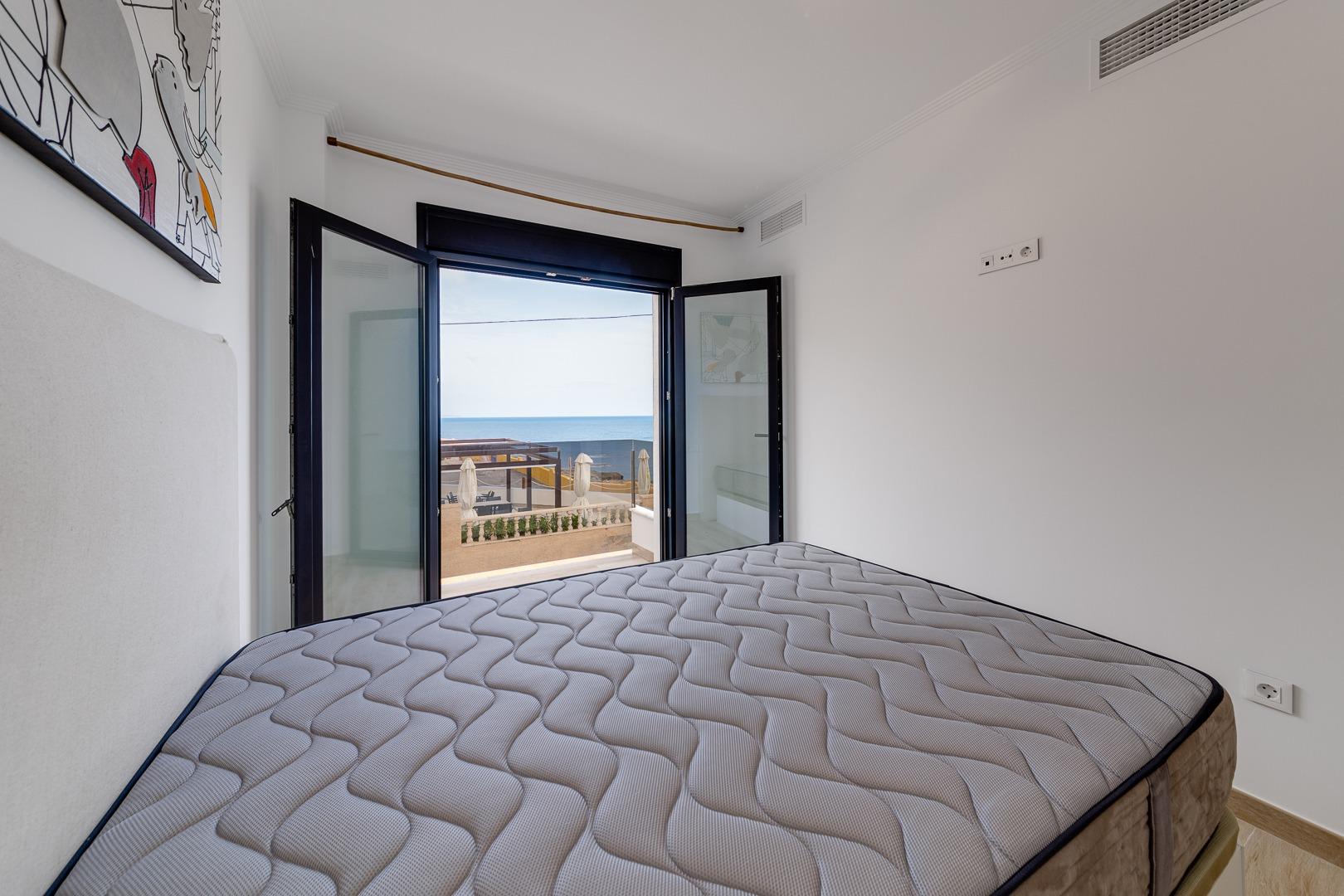 Villa en Torrevieja, Alicante, España 210 m2 No. 165568