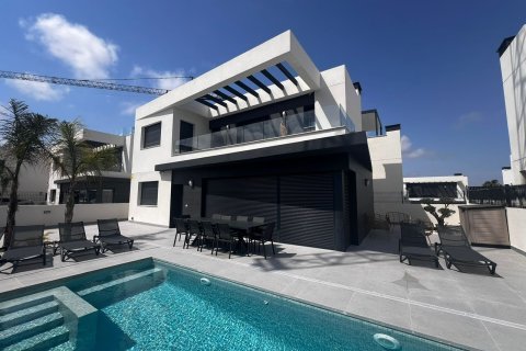 Villa i Algorfa, Alicante, Spanien 5 sovrum, 200 kvm. Nr. 139931