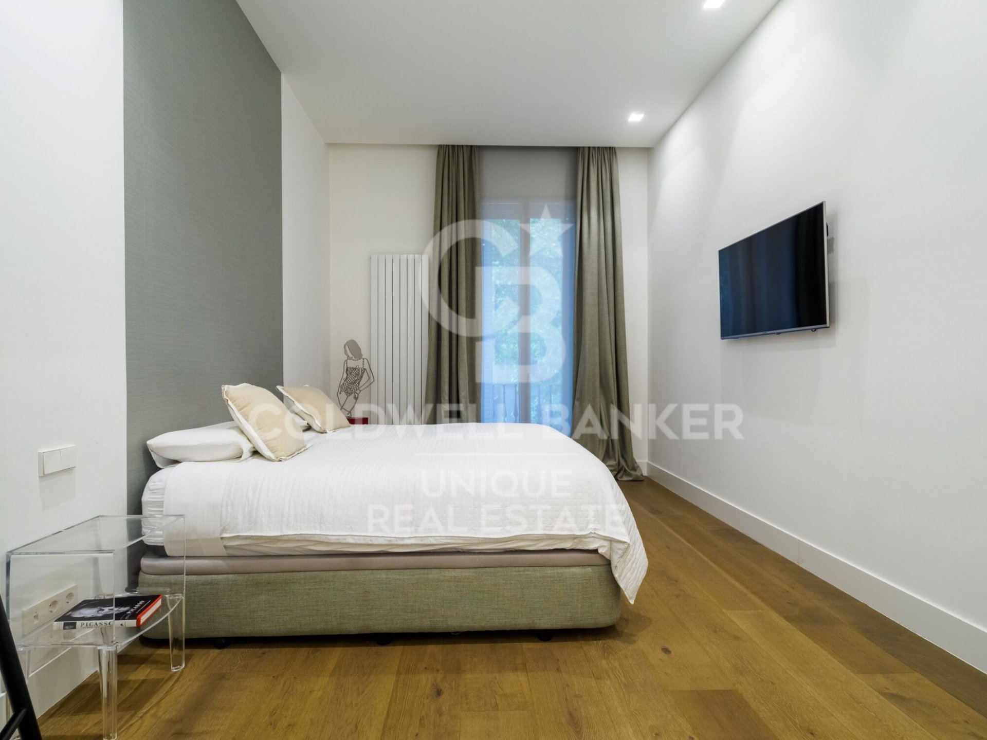 Appartamento a Madrid, Spagna 3 camere da letto, 204 mq. N° 160054