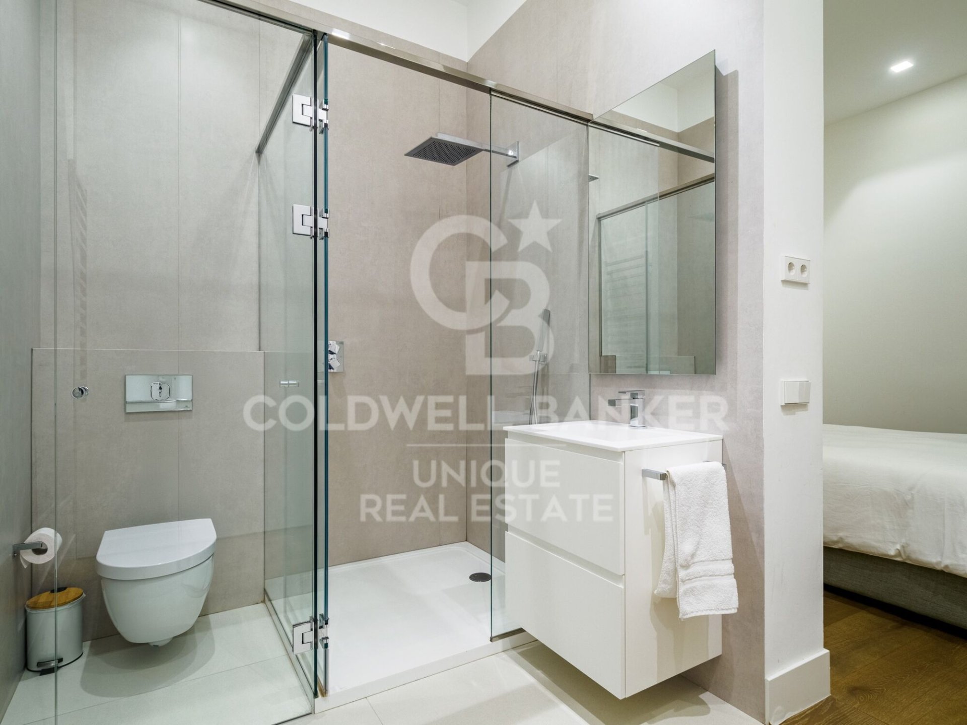 Appartamento a Madrid, Spagna 3 camere da letto, 204 mq. N° 160054