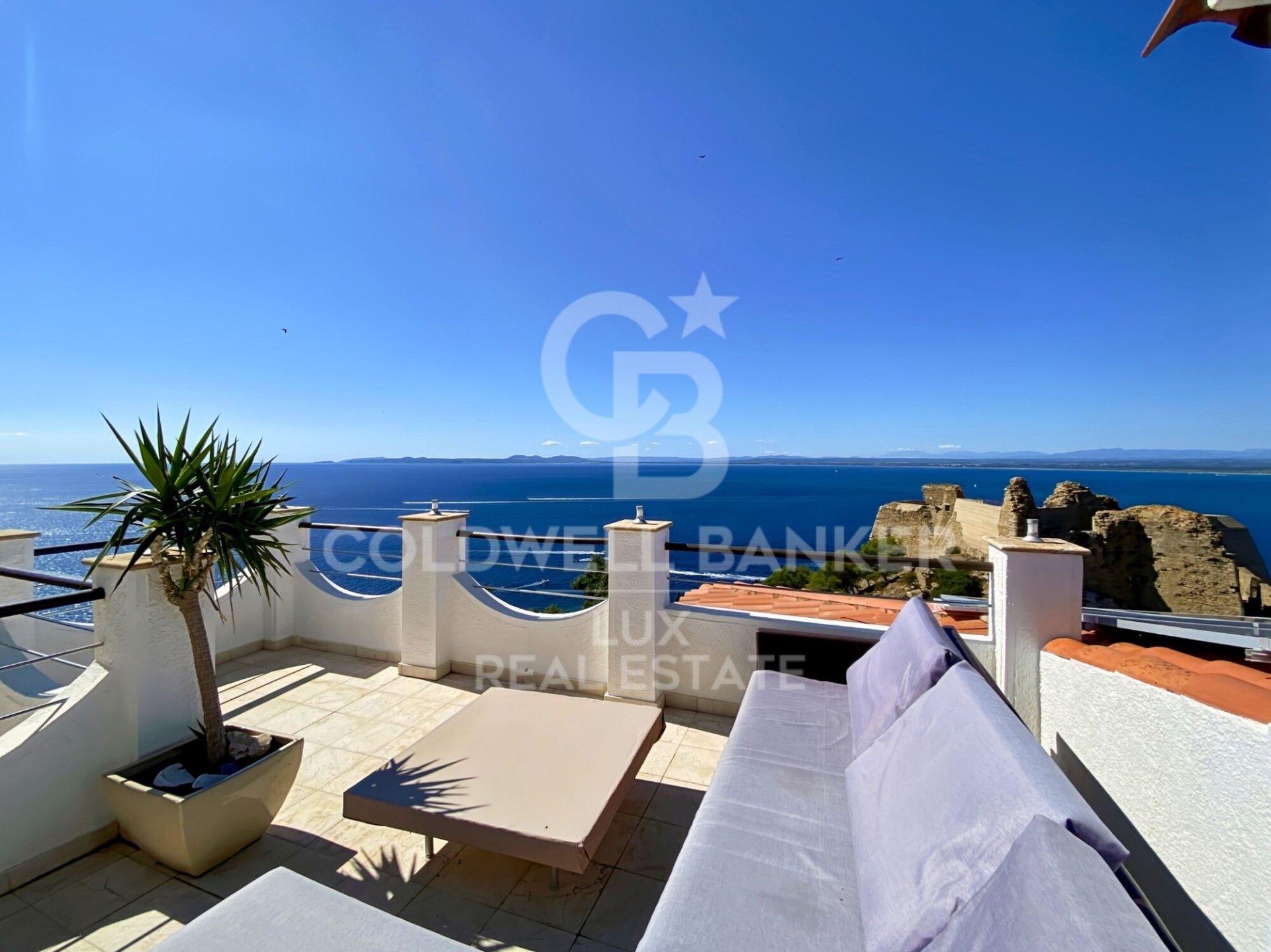 Villa a Roses, Girona, Spagna 4 camere da letto, 390 mq. N° 160051