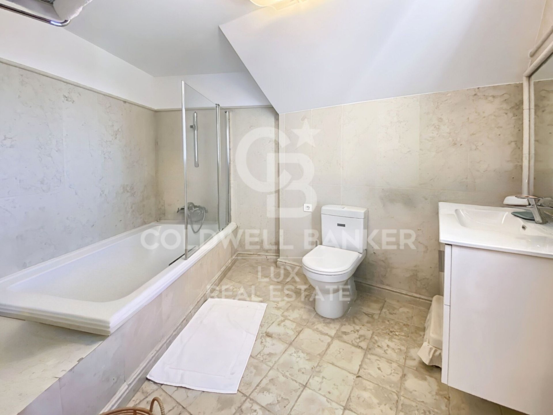 Villa a Roses, Girona, Spagna 4 camere da letto, 390 mq. N° 160051