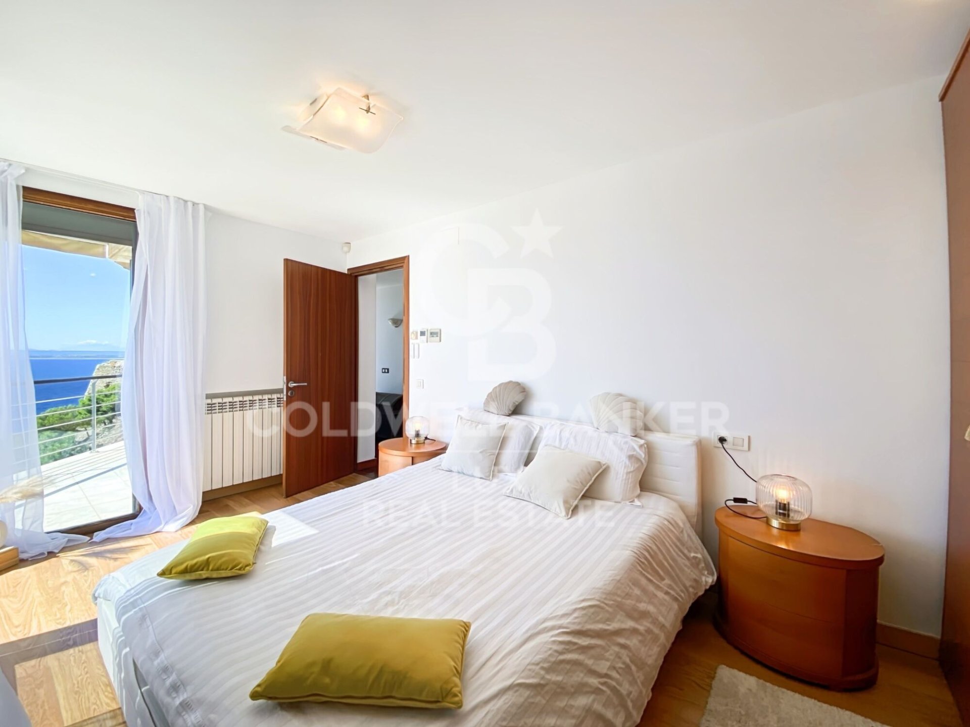 Villa a Roses, Girona, Spagna 4 camere da letto, 390 mq. N° 160051