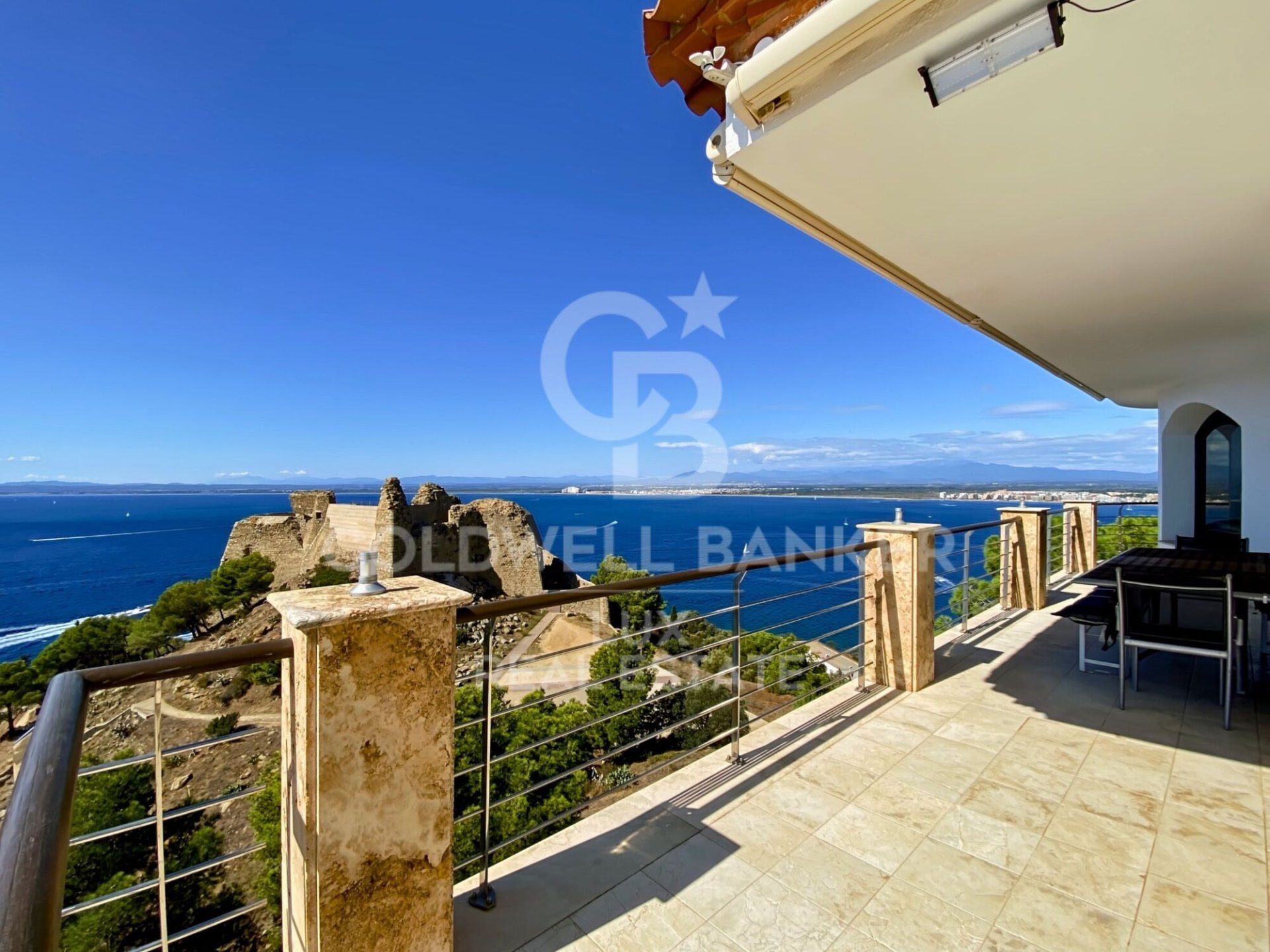 Villa a Roses, Girona, Spagna 4 camere da letto, 390 mq. N° 160051