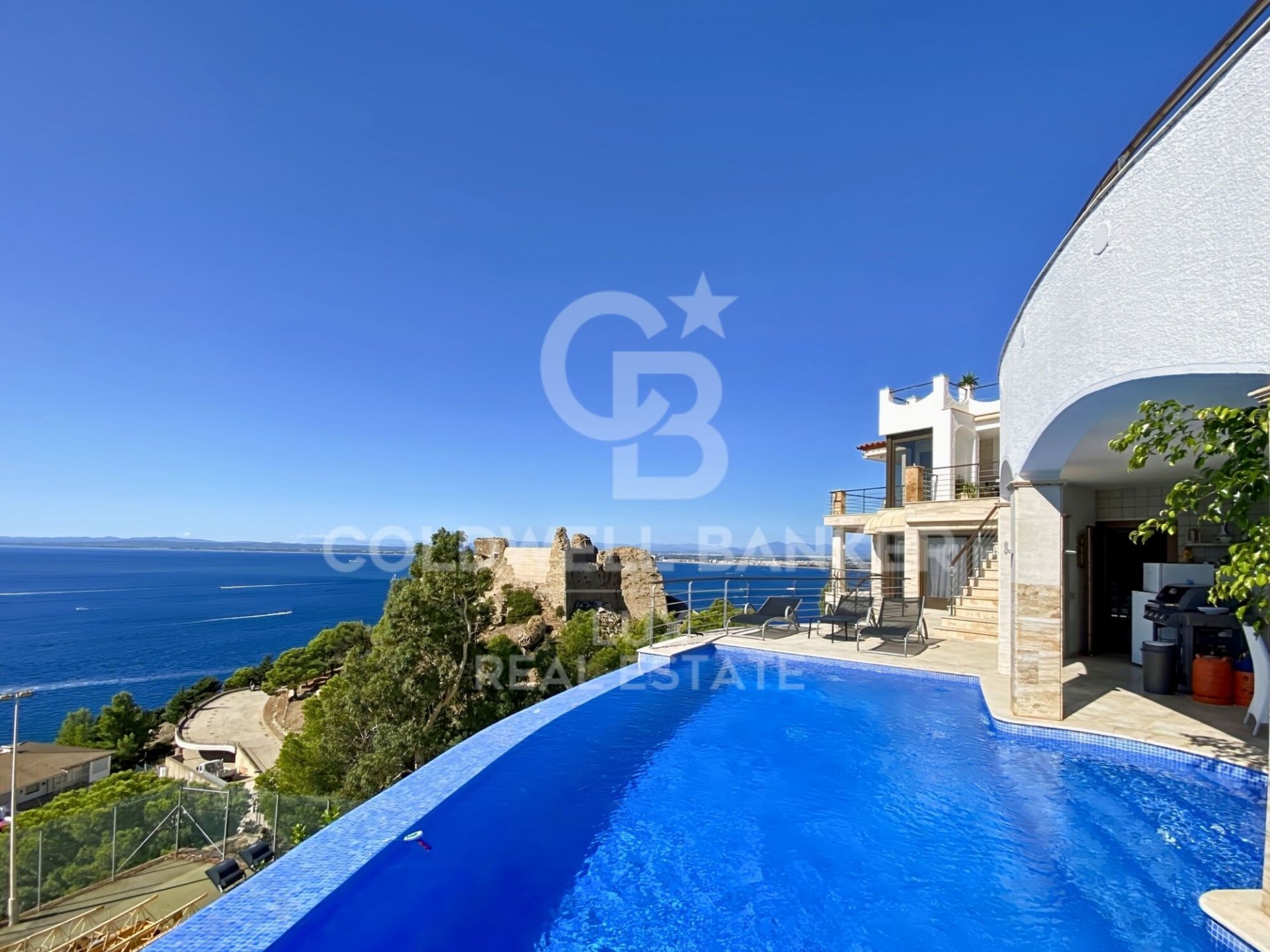 Villa a Roses, Girona, Spagna 4 camere da letto, 390 mq. N° 160051