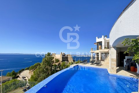 Villa a Roses, Girona, Spagna 4 camere da letto, 390 mq. N° 160051