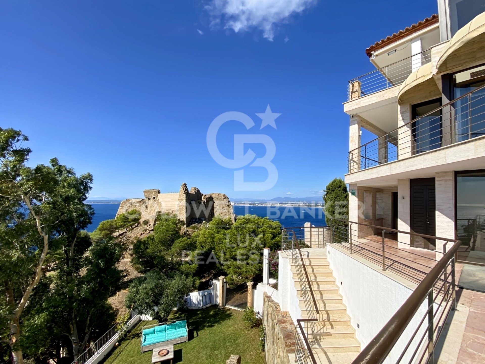 Villa a Roses, Girona, Spagna 4 camere da letto, 390 mq. N° 160051