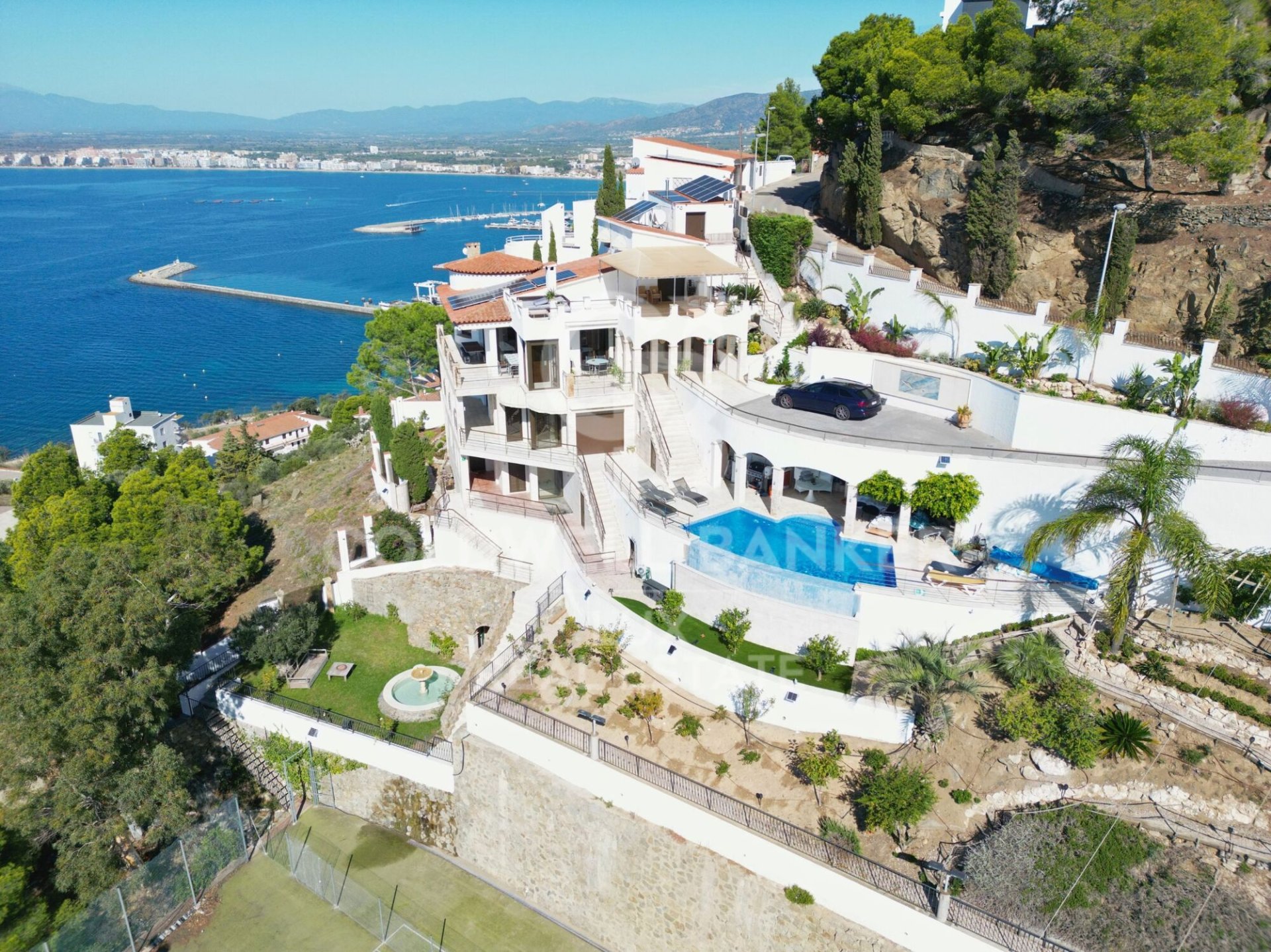 Villa a Roses, Girona, Spagna 4 camere da letto, 390 mq. N° 160051
