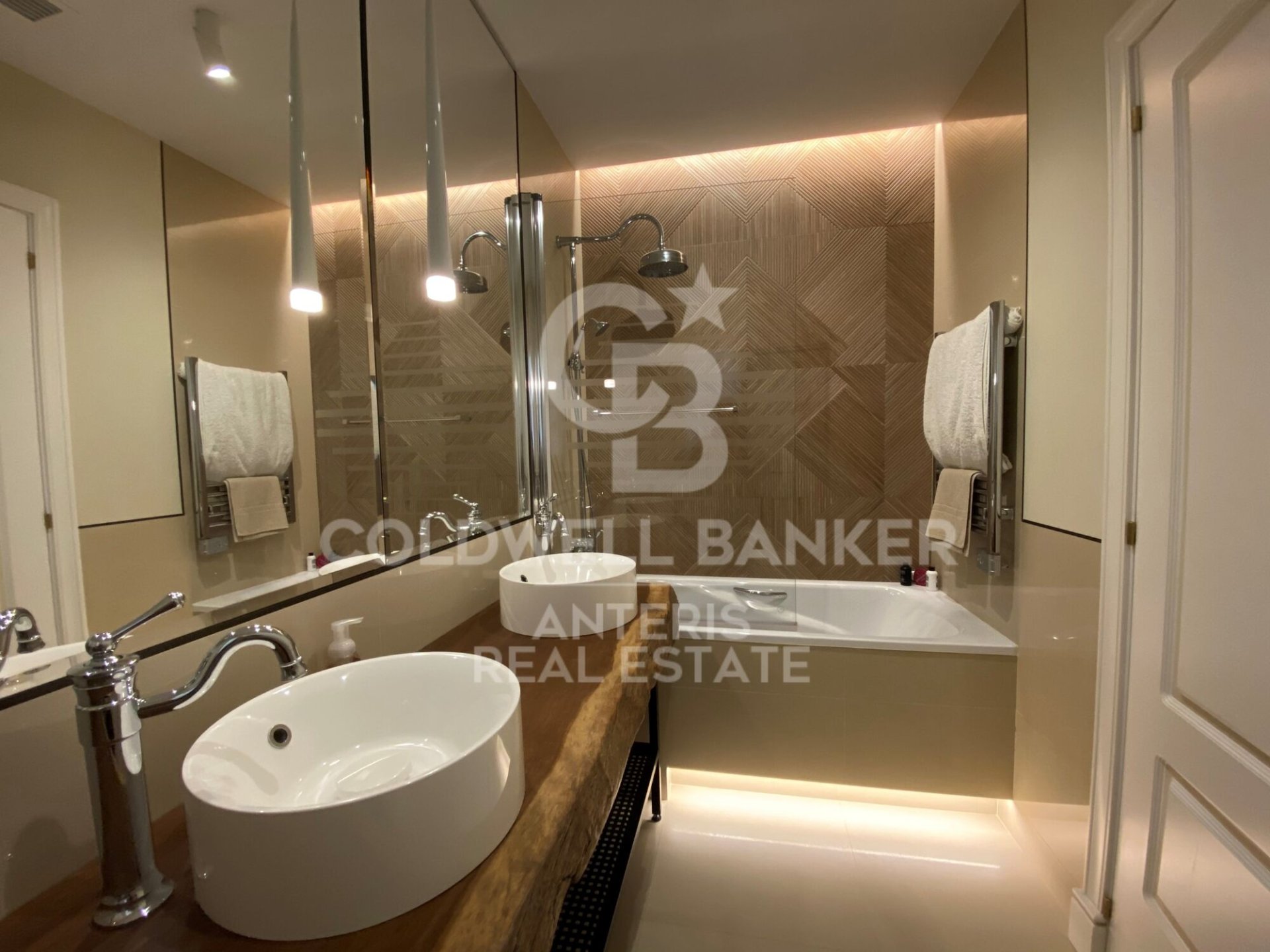 Apartament w Barcelona, Hiszpania 2 sypialnie, 82 mkw. nr 156921