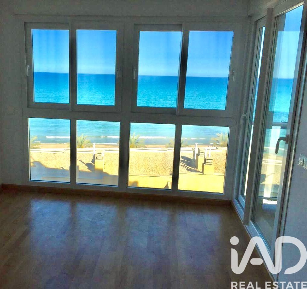 Dzīvoklis El Campello, Alicante, Spānijā 2 istabas, 75 m2 Nr. 173257