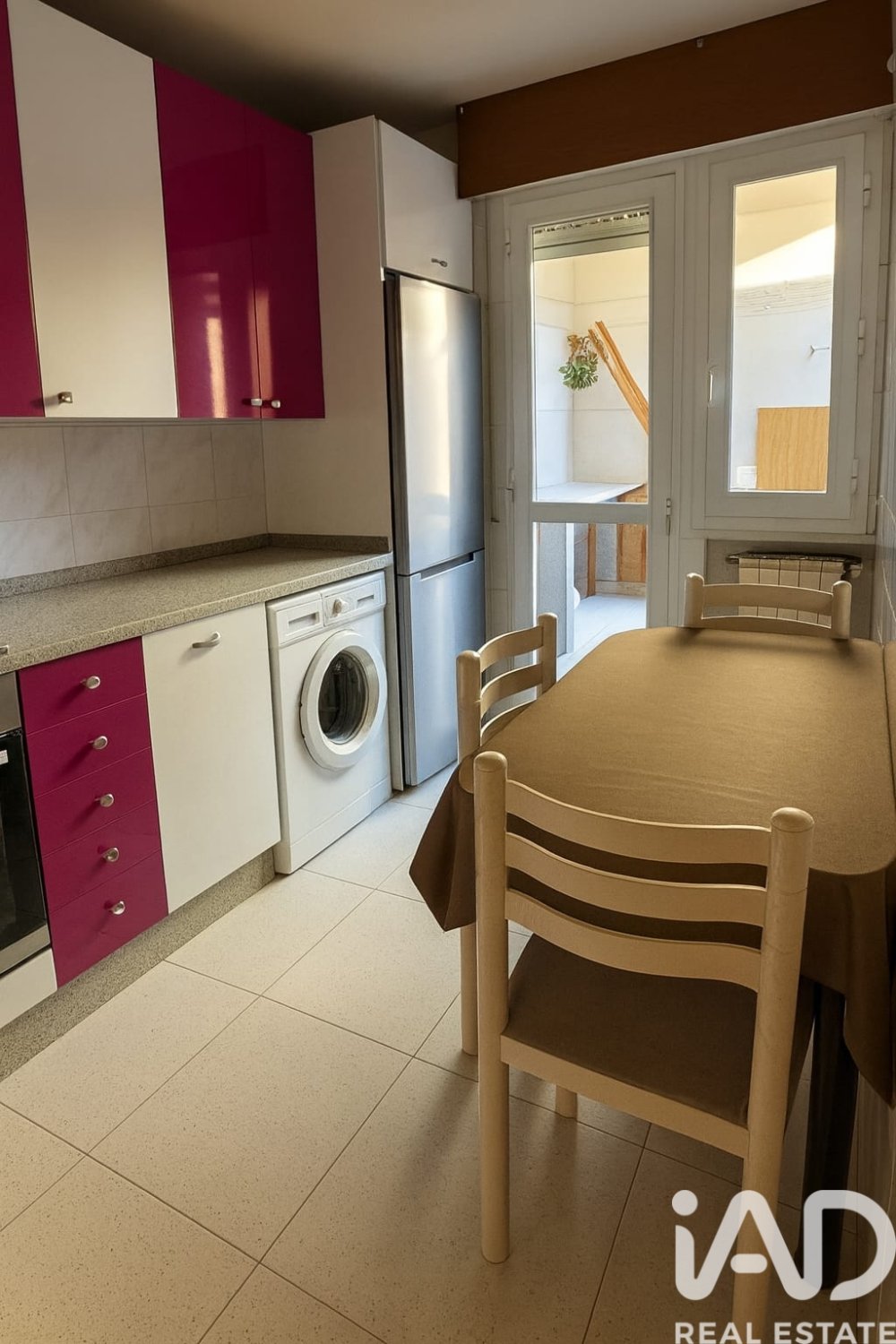 Casa a Leon, Spagna 10 camere da letto, 256 mq. N° 173260