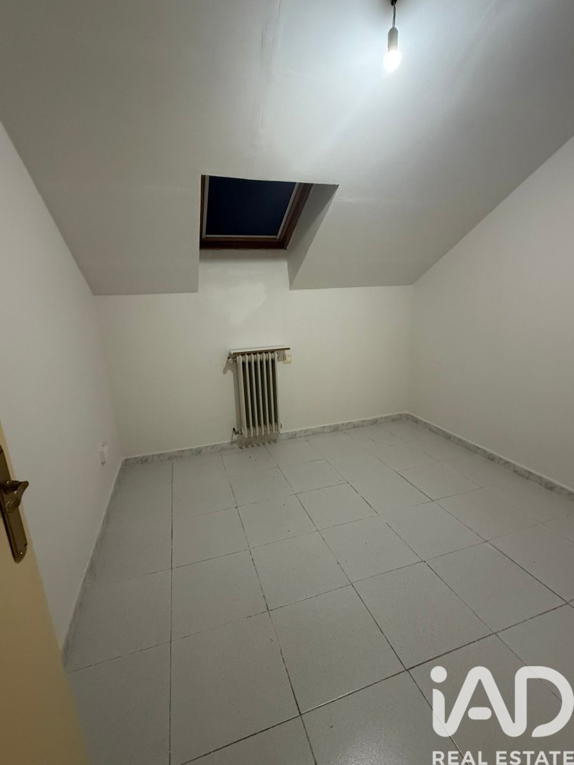 Casa a Leon, Spagna 10 camere da letto, 256 mq. N° 173260