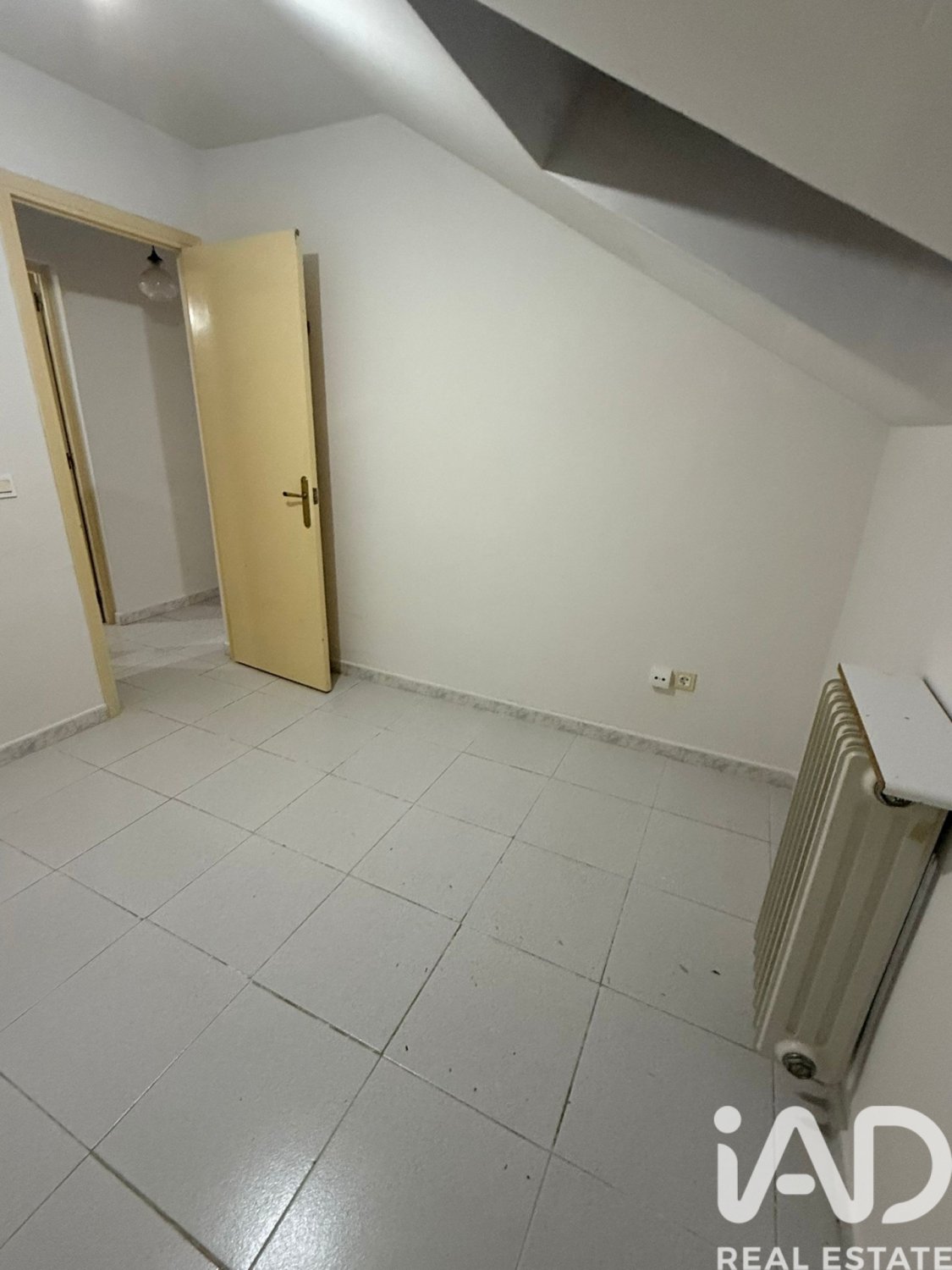 Casa a Leon, Spagna 10 camere da letto, 256 mq. N° 173260