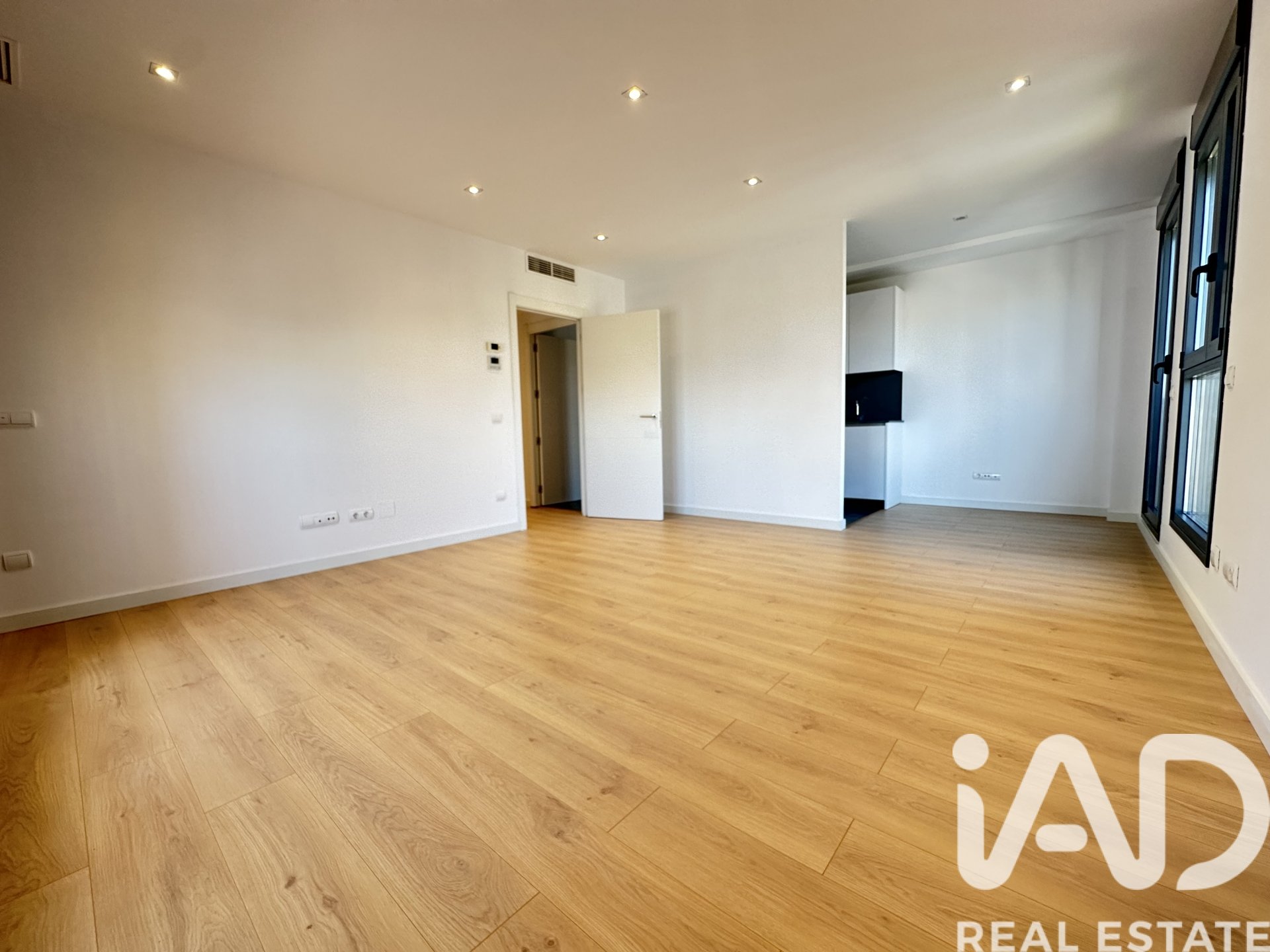 Apartment in Barcelona, Spain 3 bedrooms, 120 sq.m. No. 173258