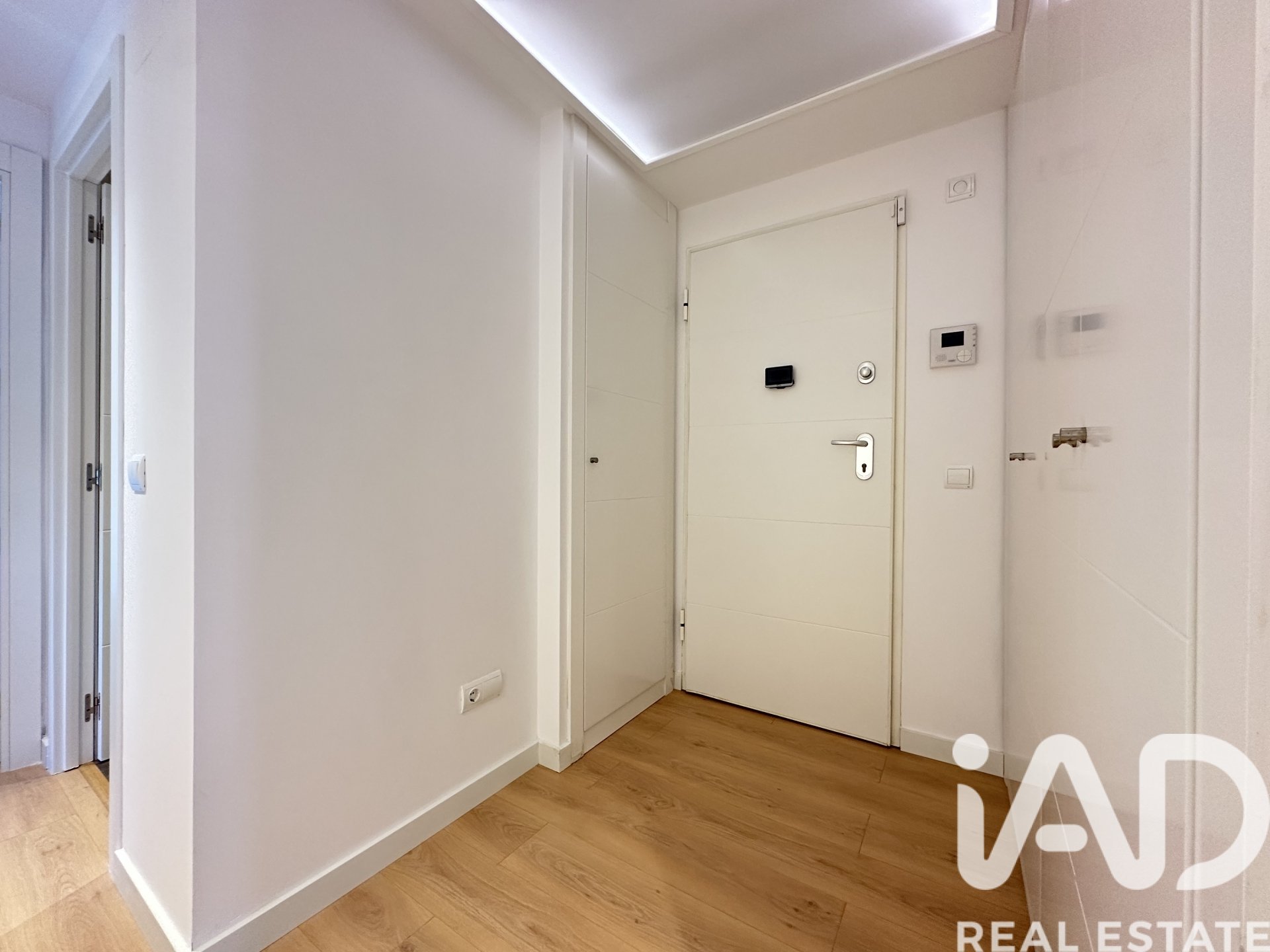 Apartment in Barcelona, Spain 3 bedrooms, 120 sq.m. No. 173258