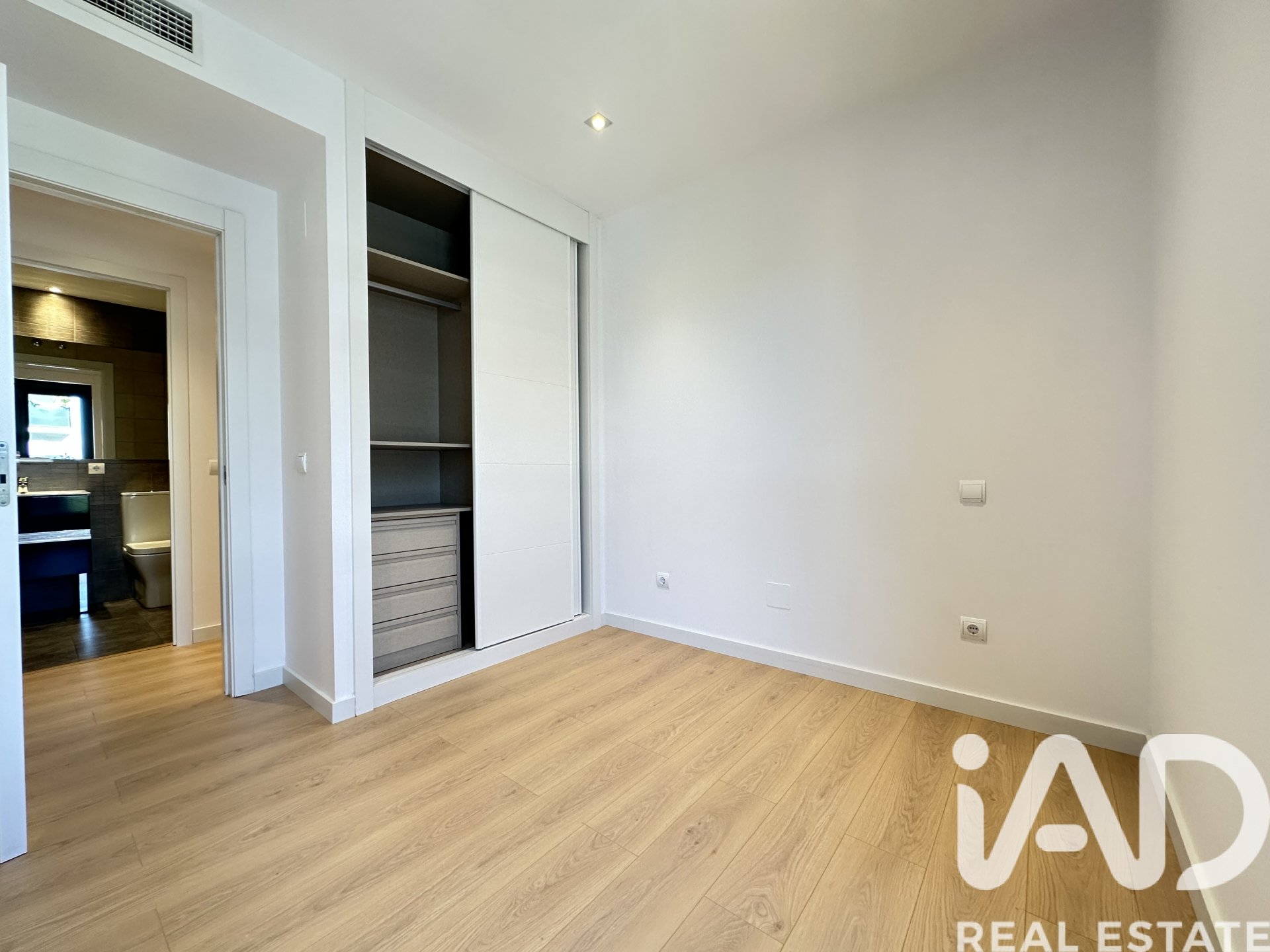Apartment in Barcelona, Spain 3 bedrooms, 120 sq.m. No. 173258