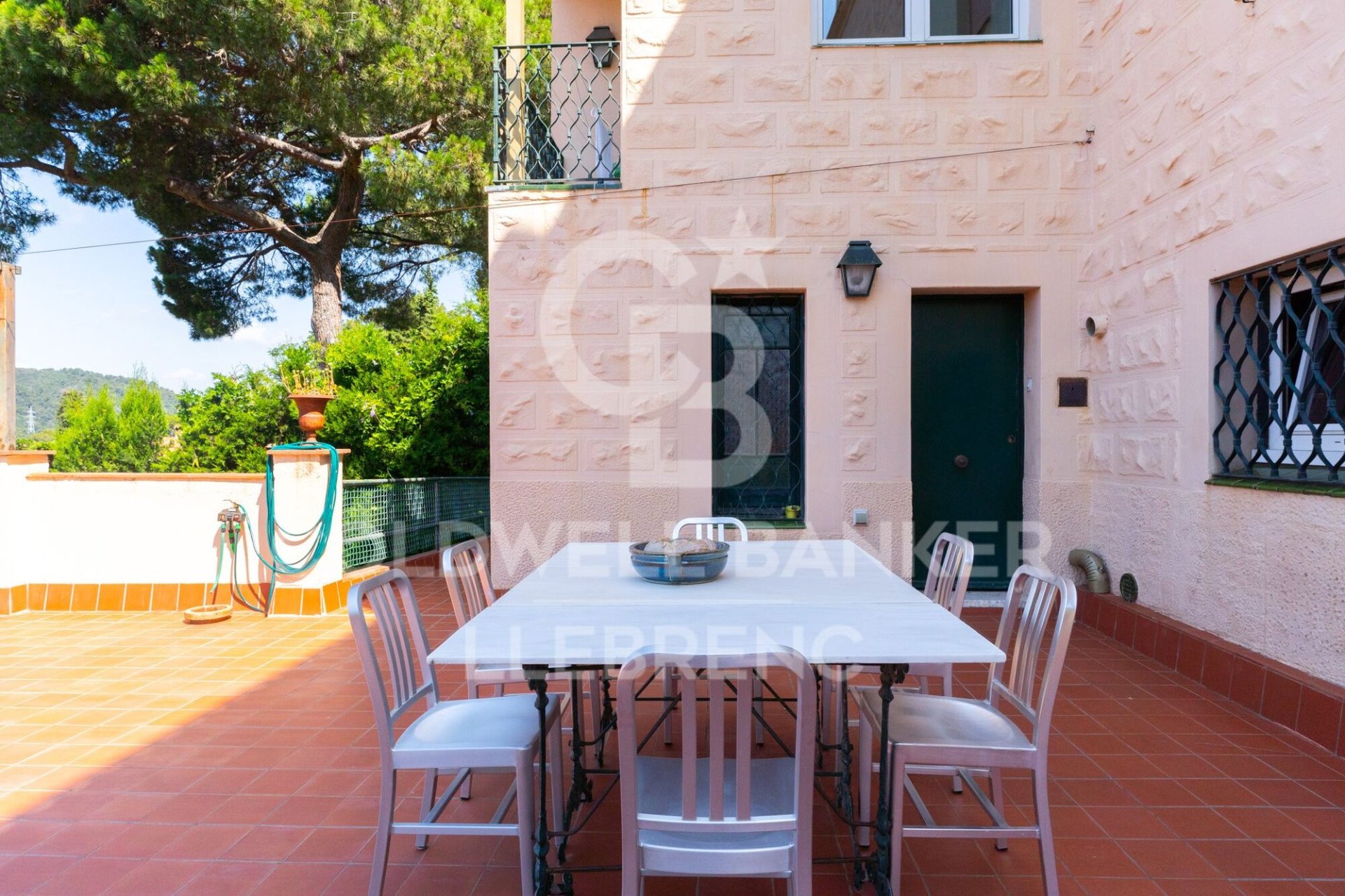 Kolmio Barcelona, Espanja 5 makuuhuonetta, 322 m2 No. 160108