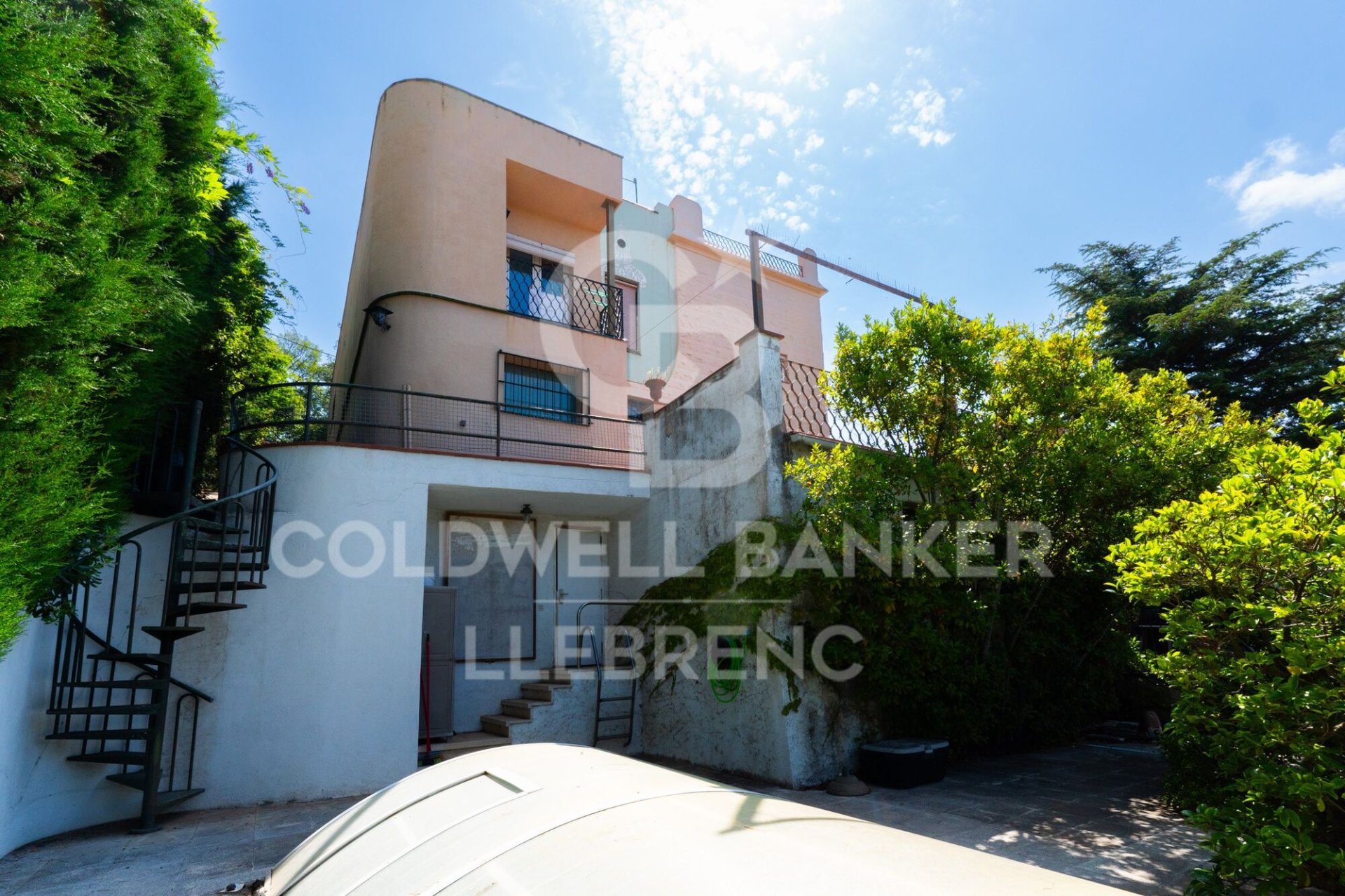 Kolmio Barcelona, Espanja 5 makuuhuonetta, 322 m2 No. 160108