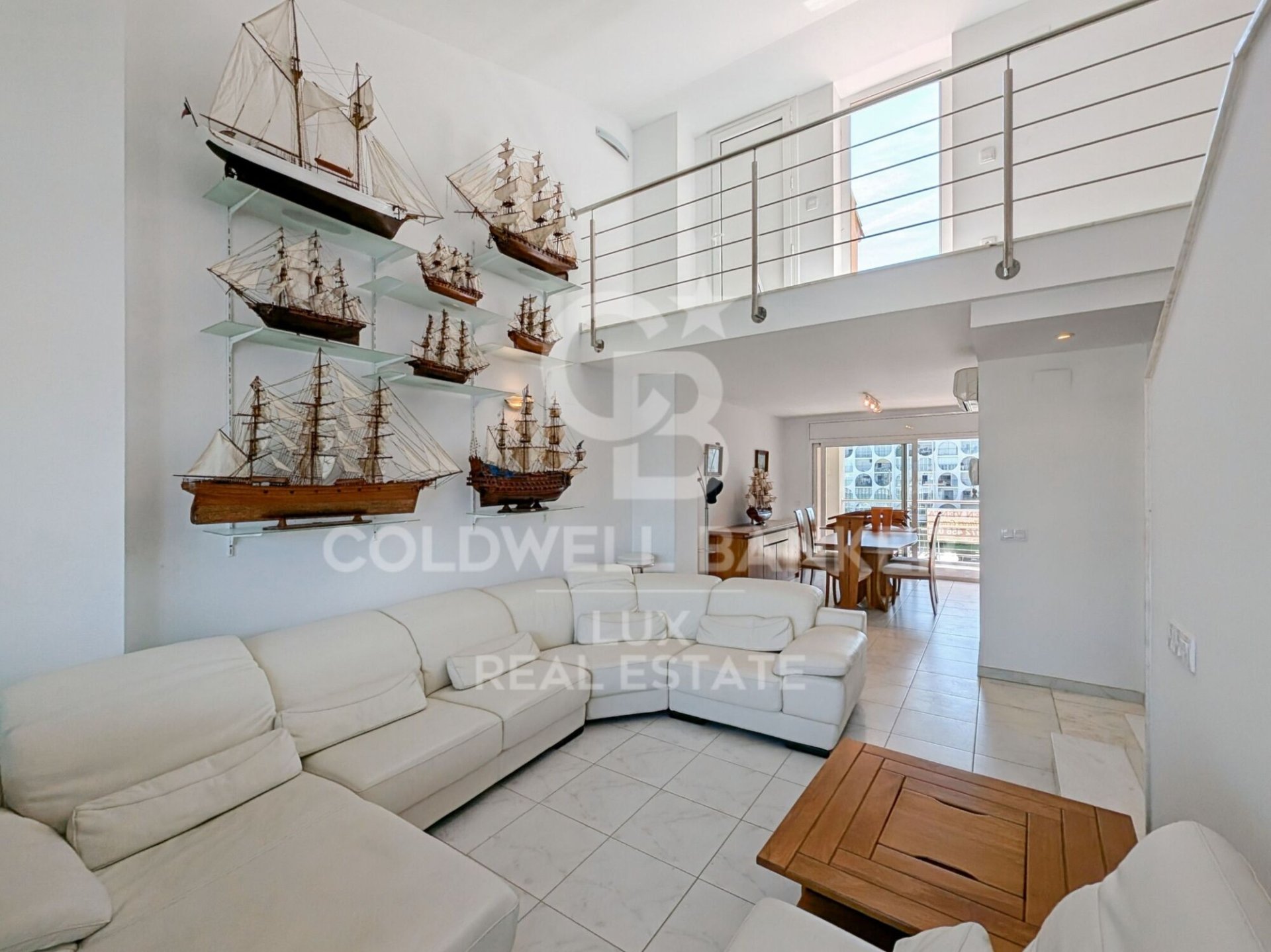 Commercial property à Empuriabrava, Girona, Espagne 438 m2 No. 160107