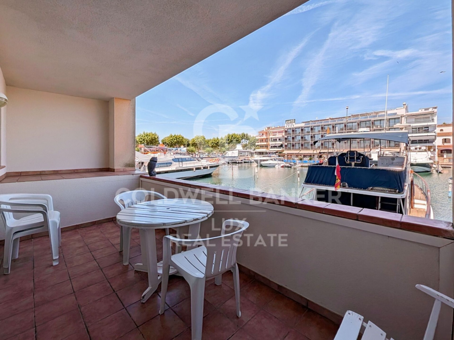 Commercial property à Empuriabrava, Girona, Espagne 438 m2 No. 160107