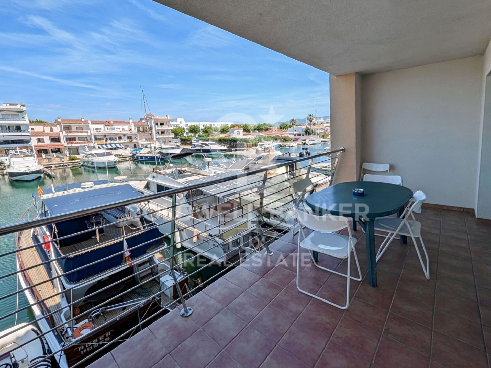Commercial property à Empuriabrava, Girona, Espagne 438 m2 No. 160107