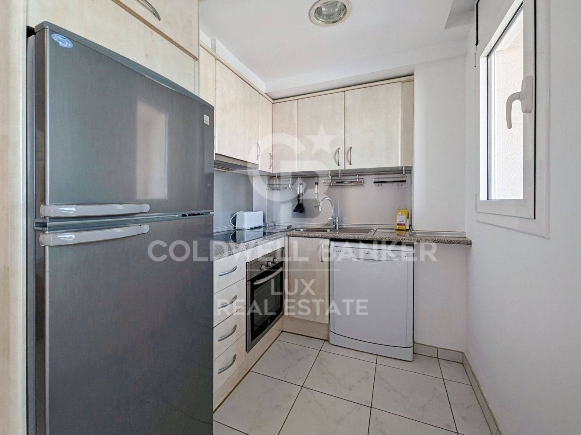 Commercial property à Empuriabrava, Girona, Espagne 438 m2 No. 160107
