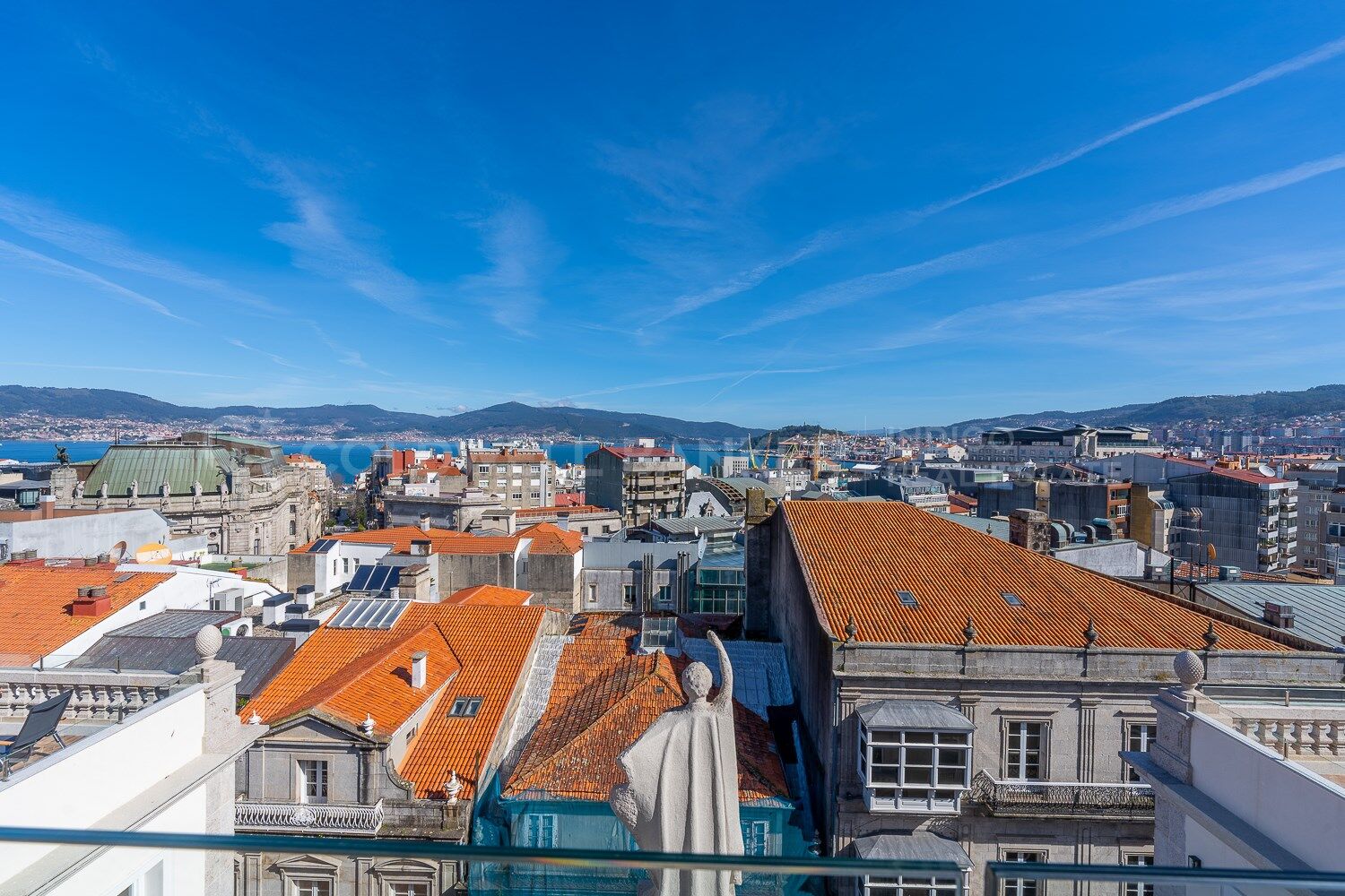Ático en Vigo, Pontevedra, España 4 dormitorios, 225 m2 No. 160127