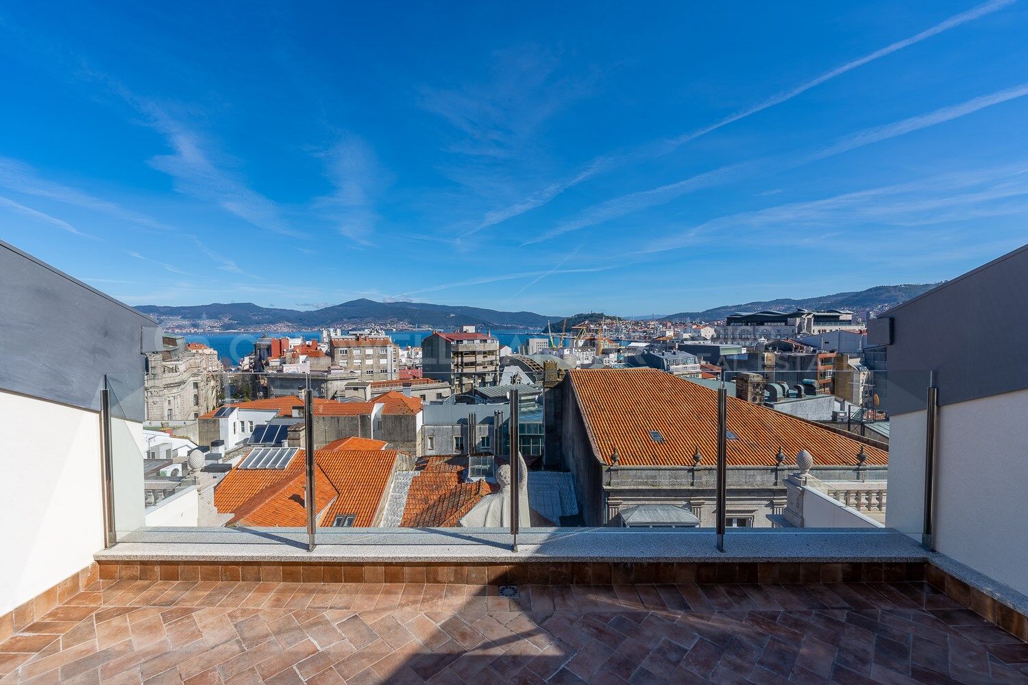 Ático en Vigo, Pontevedra, España 4 dormitorios, 225 m2 No. 160127