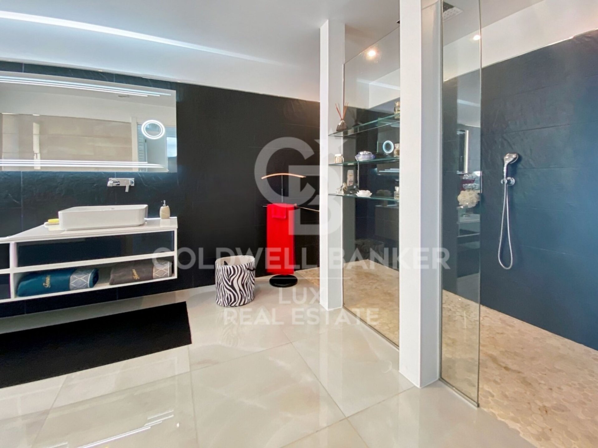 Villa en Llanca, Gerona, España 4 dormitorios, 723 m2 No. 160126