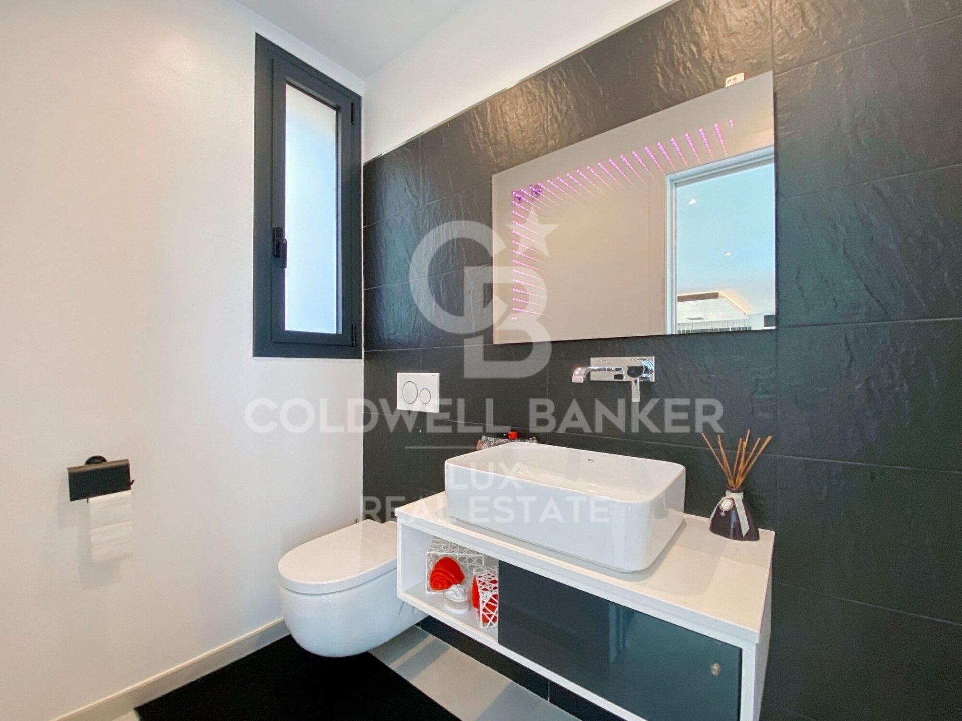 Villa en Llanca, Gerona, España 4 dormitorios, 723 m2 No. 160126
