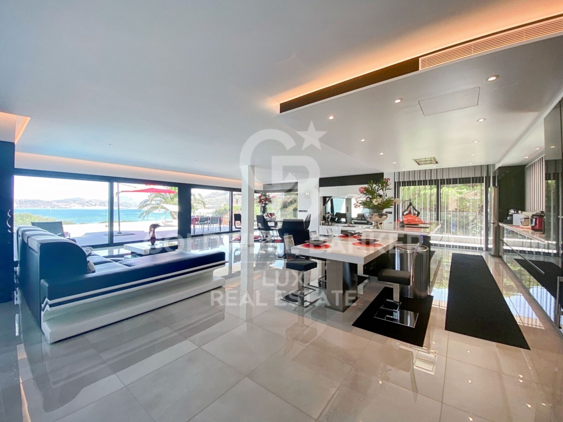 Villa en Llanca, Gerona, España 4 dormitorios, 723 m2 No. 160126
