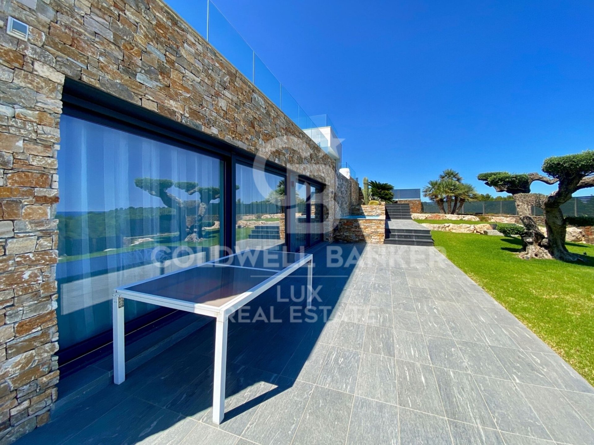 Villa en Llanca, Gerona, España 4 dormitorios, 723 m2 No. 160126