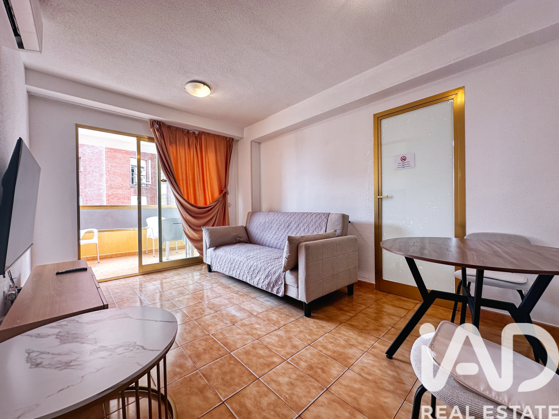 Apartamento en Benidorm, Alicante, España 2 dormitorios, 53 m2 No. 172067