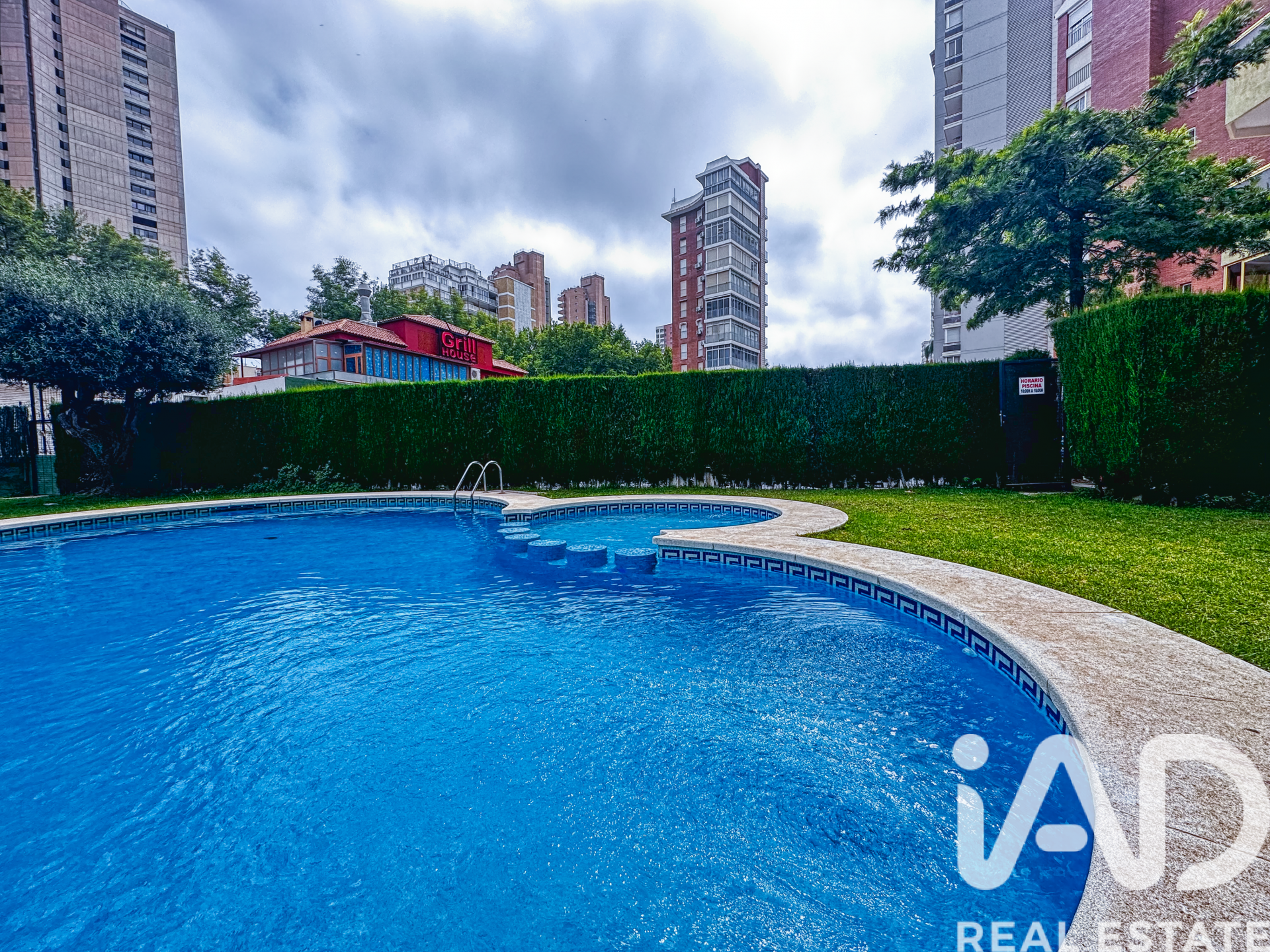Apartamento en Benidorm, Alicante, España 2 dormitorios, 53 m2 No. 172067