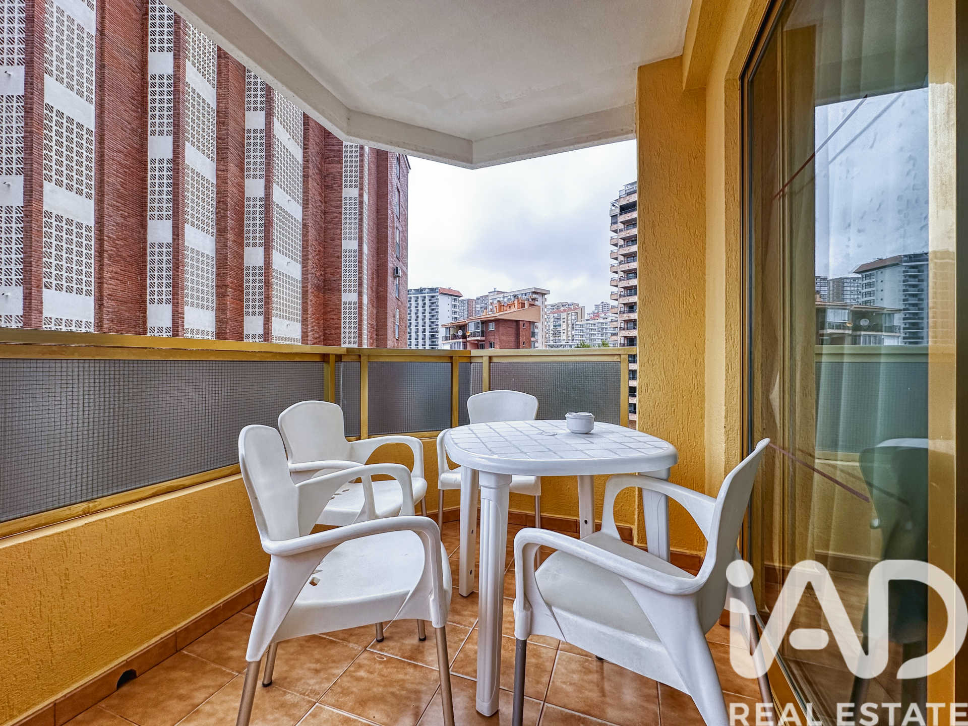 Apartamento en Benidorm, Alicante, España 2 dormitorios, 53 m2 No. 172067
