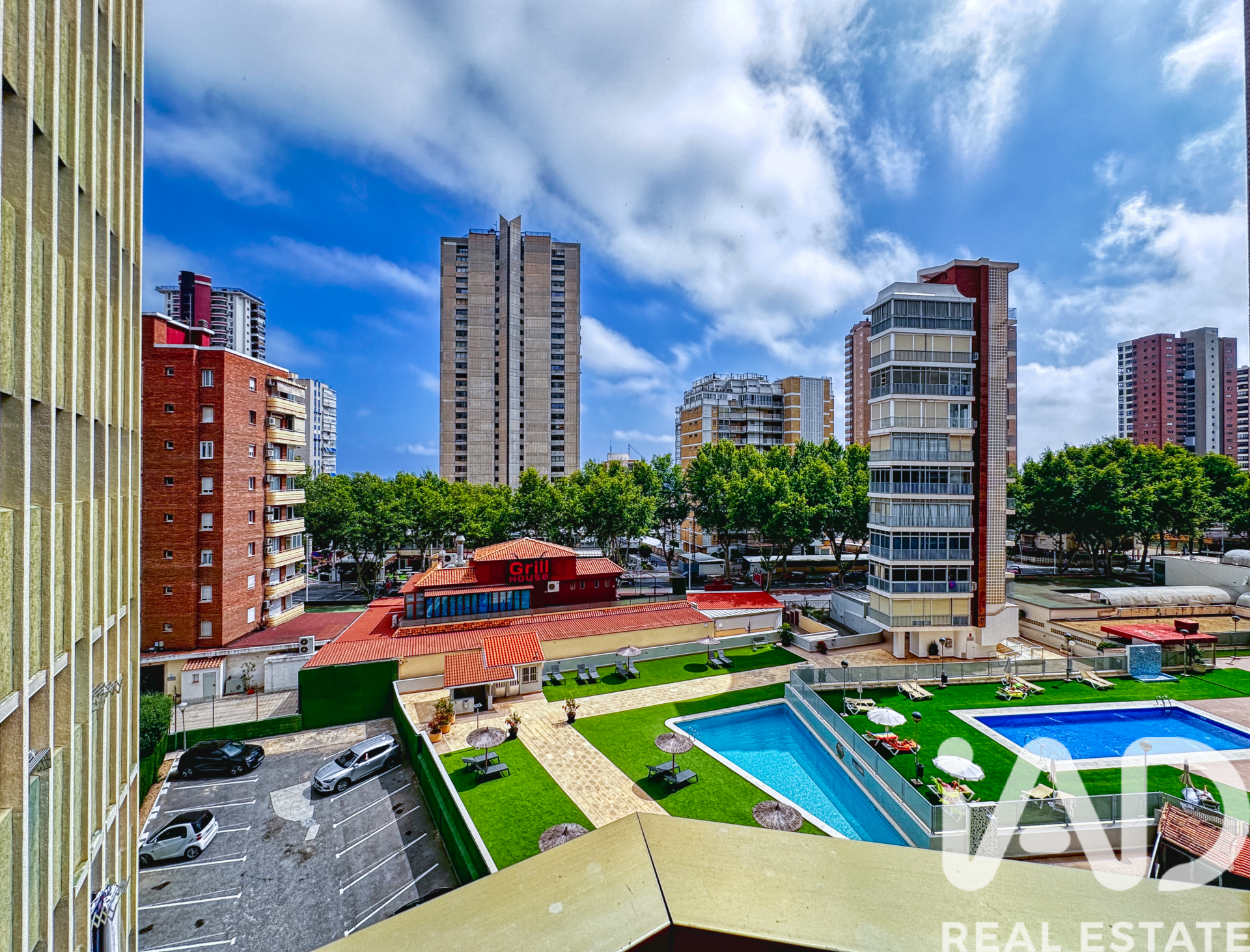 Apartamento en Benidorm, Alicante, España 2 dormitorios, 53 m2 No. 172067