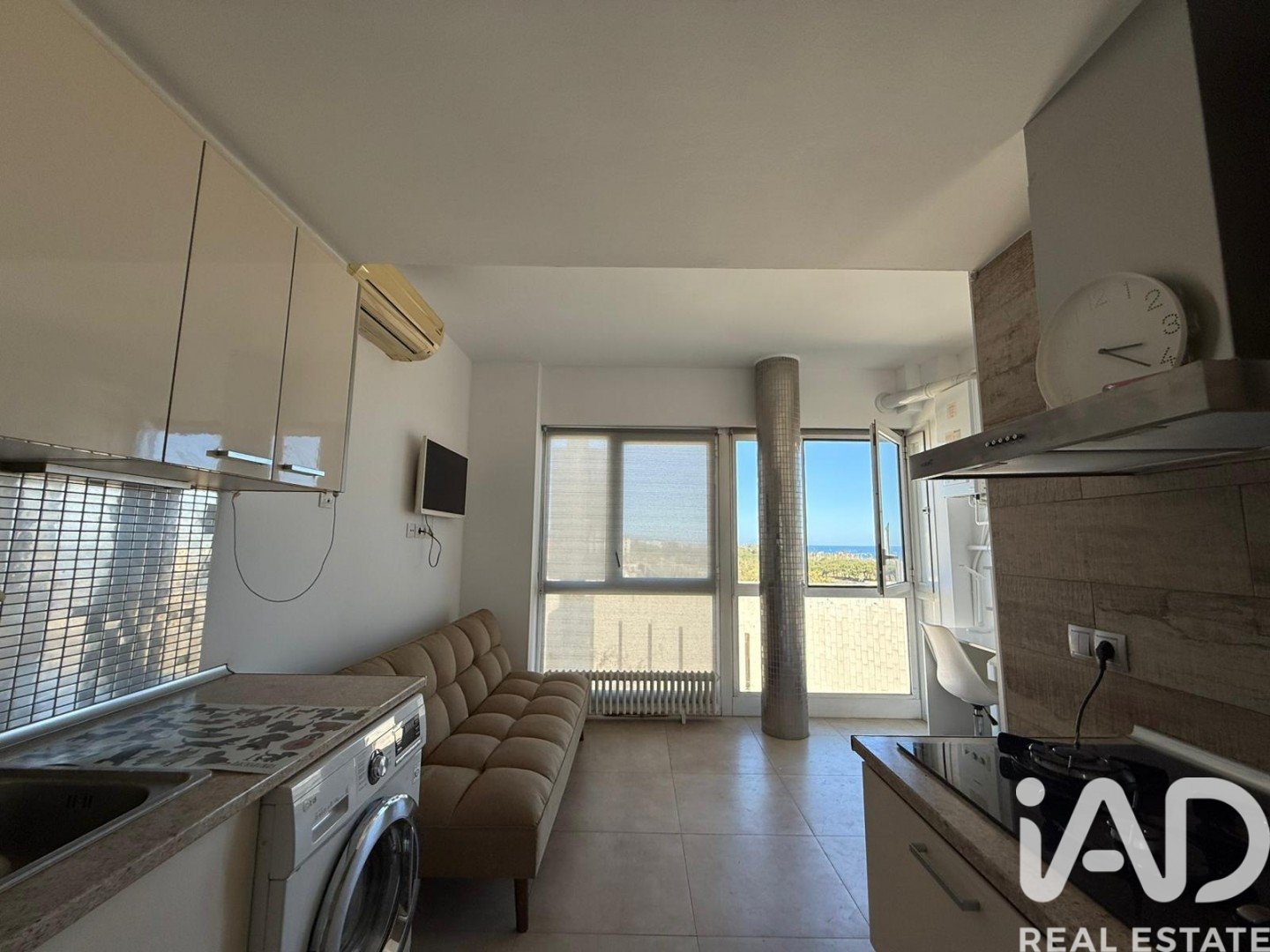 Apartment in Barcelona, Spain 1 bedroom, 76 sq.m. No. 196526